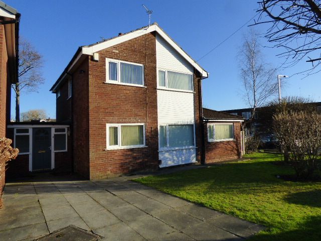 6 bedroom detached house To Let in Stockport - Property photograph.