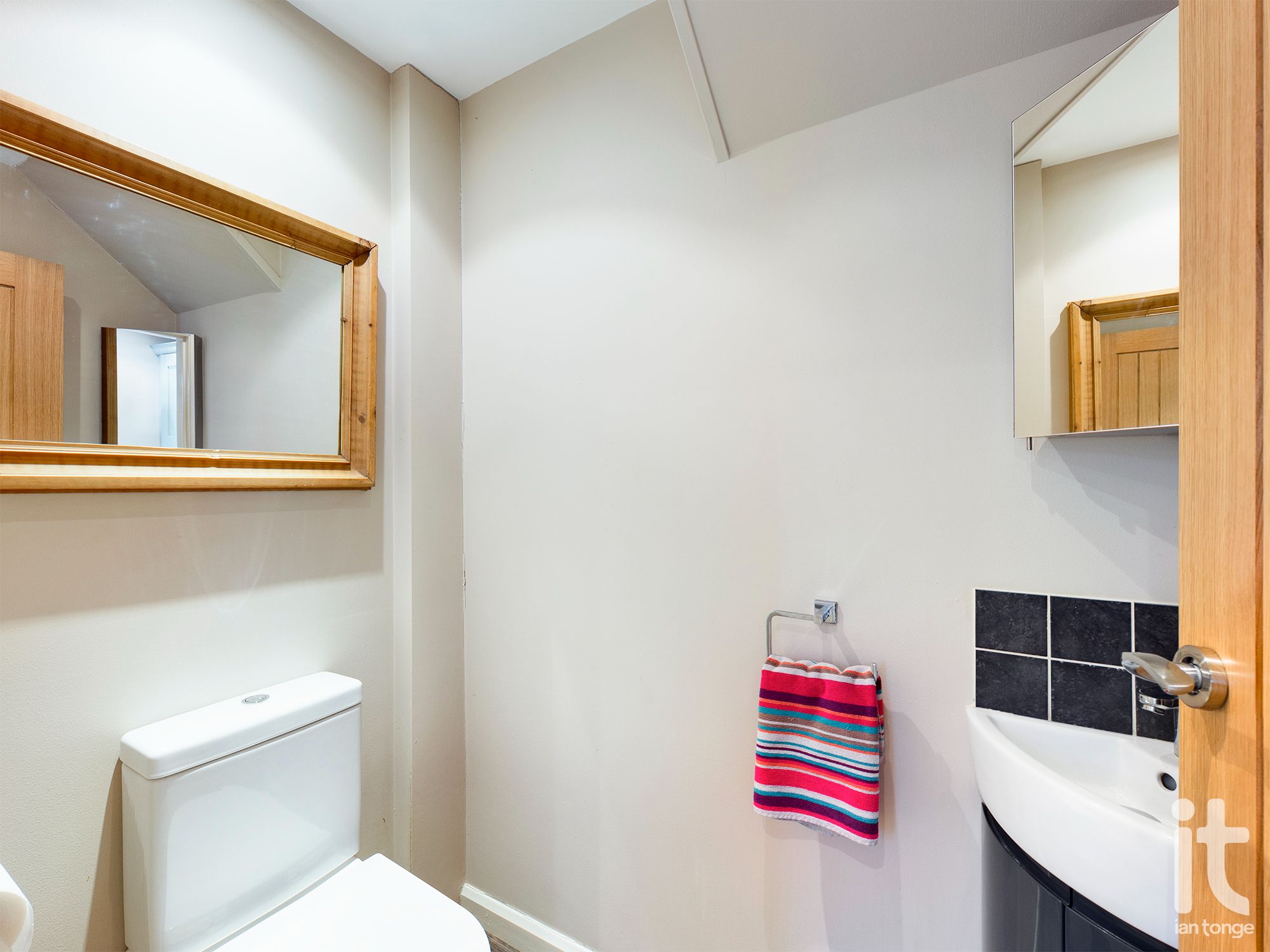 5 bedroom semi-detached house SSTC in Stockport - Downstairs WC.