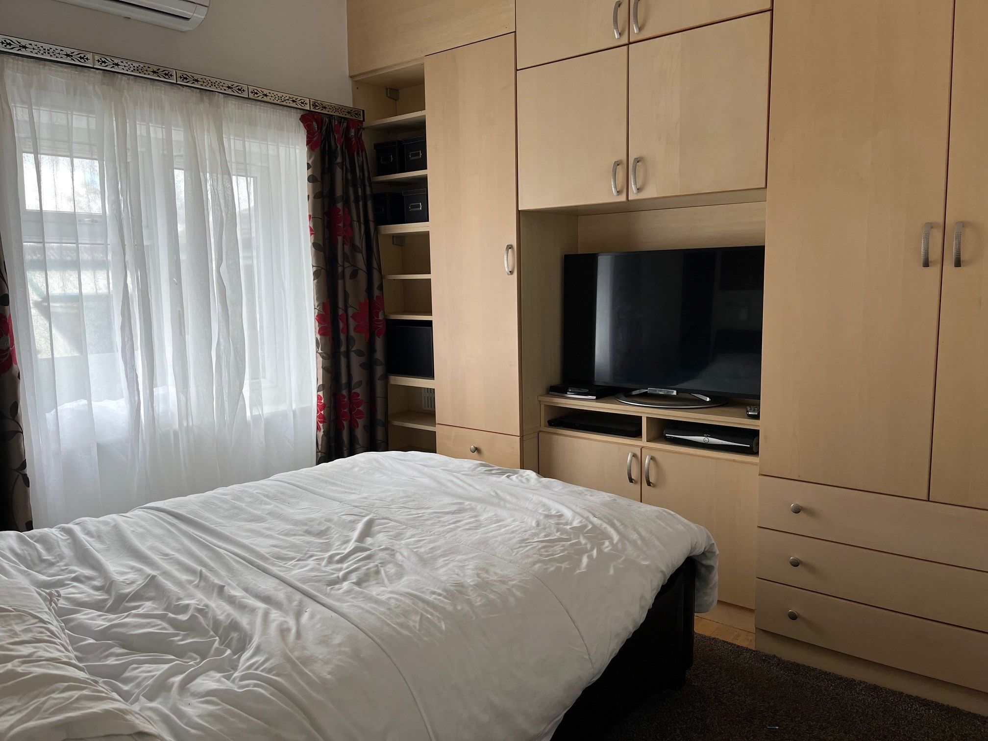 1 bedroom duplex flat/apartment Let in Stockport - Photograph 4.