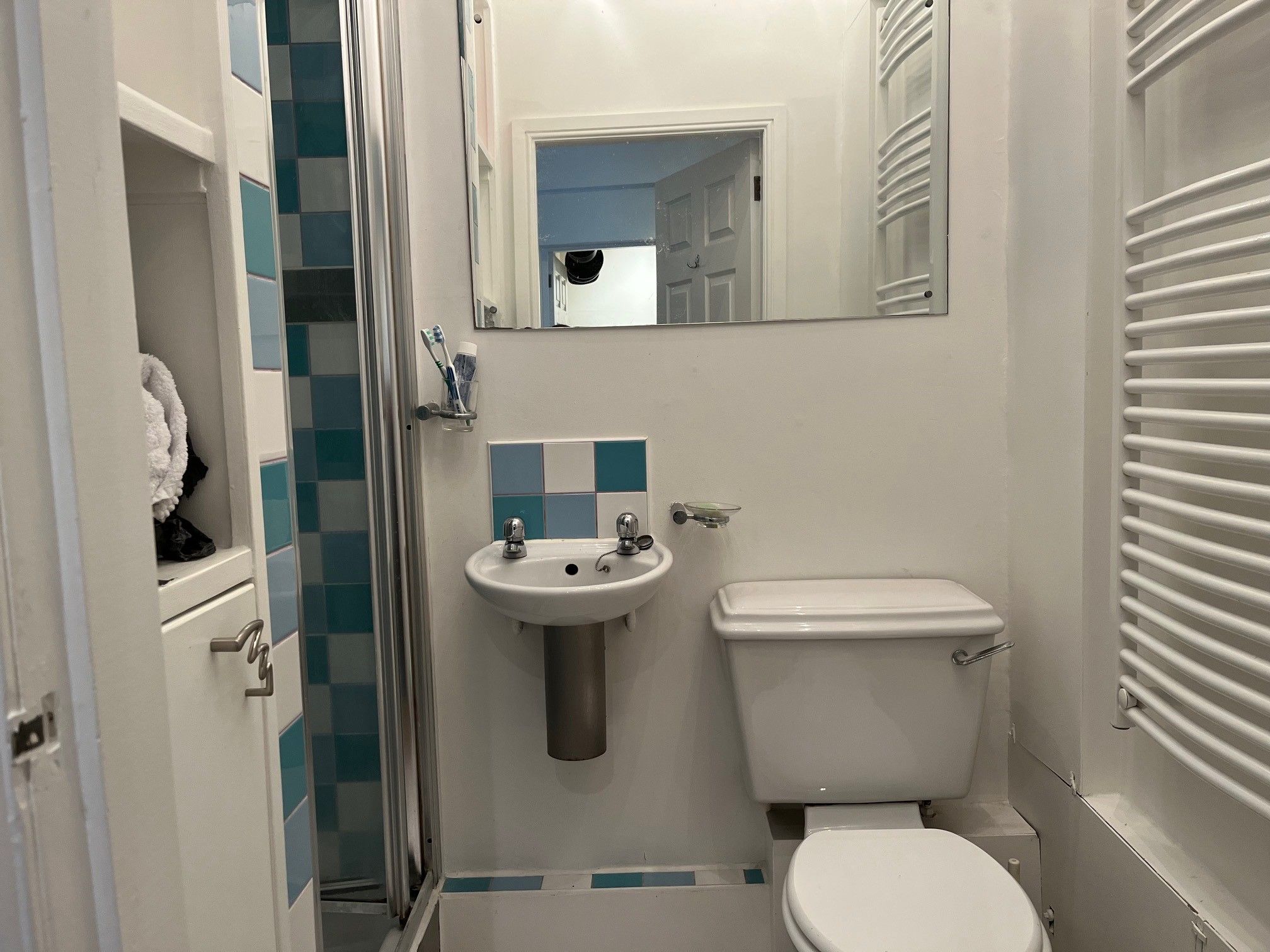 1 bedroom duplex flat/apartment Let in Stockport - Photograph 6.