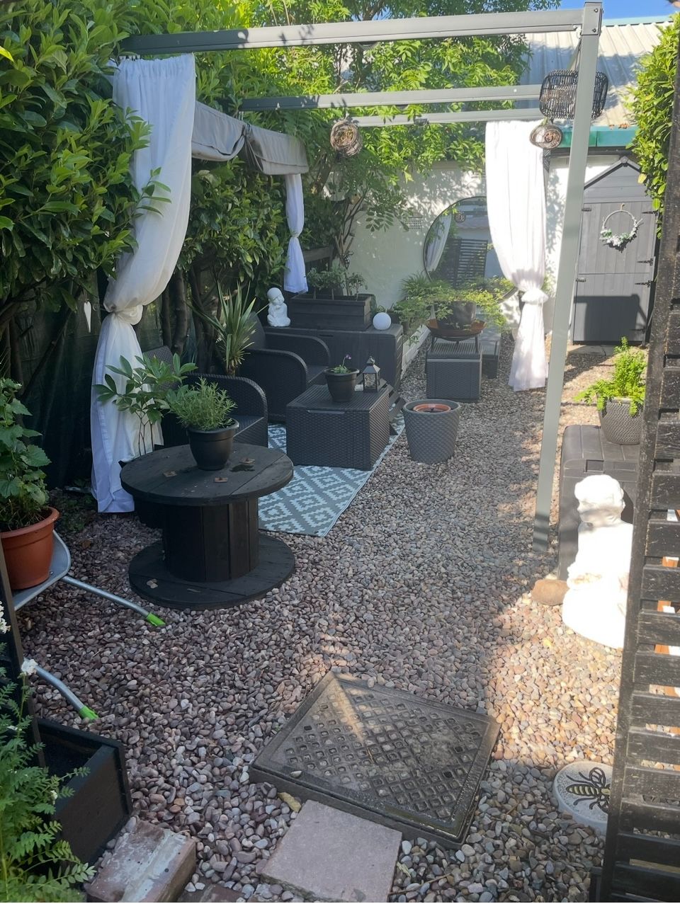 1 bedroom duplex flat/apartment Let in Stockport - Photograph 8.