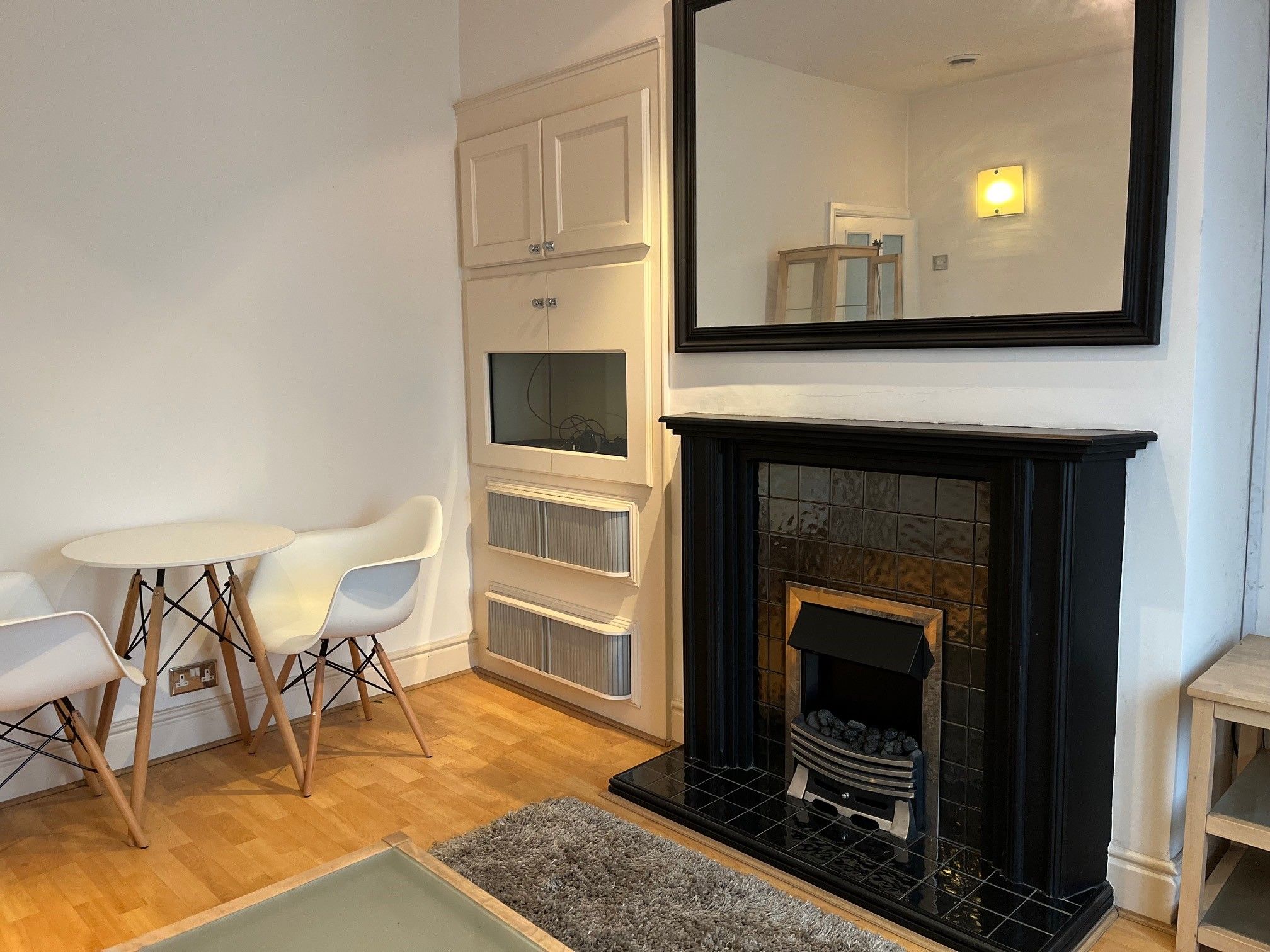 1 bedroom duplex flat/apartment Let in Stockport - Photograph 3.