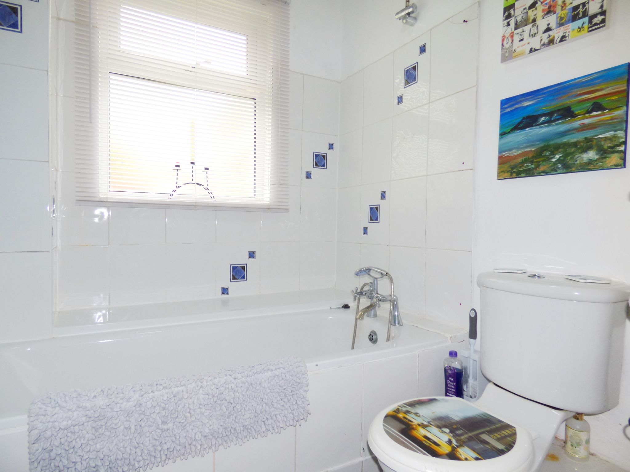 3 bedroom semi-detached bungalow Sold in Stockport - Bathroom.