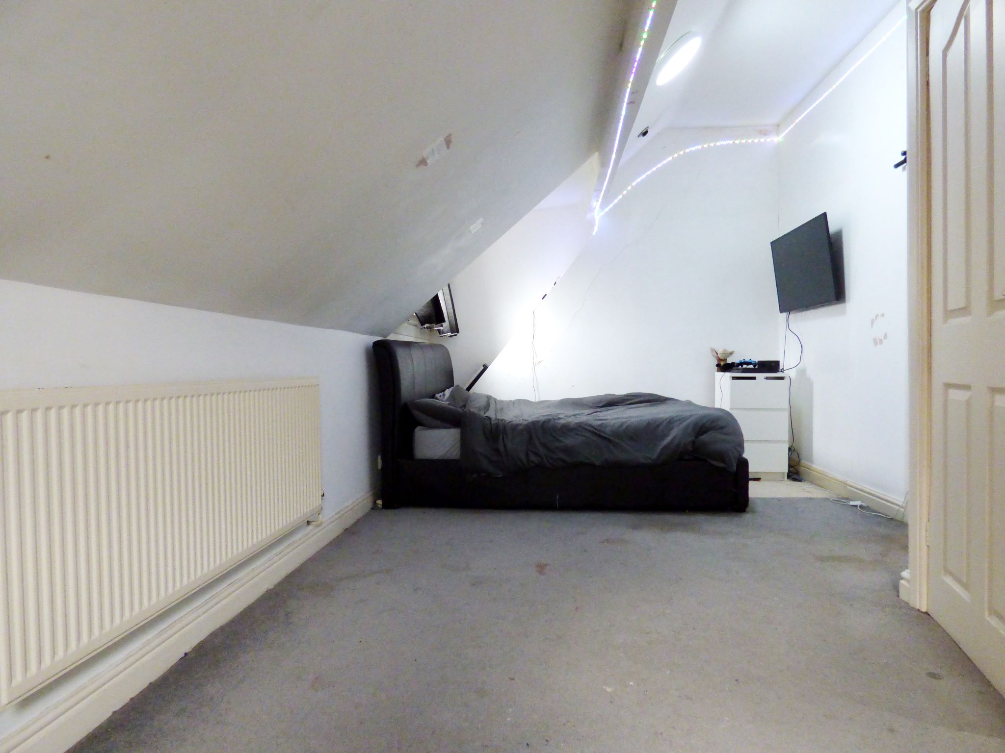 3 bedroom semi-detached bungalow Sold in Stockport - Bedroom One.