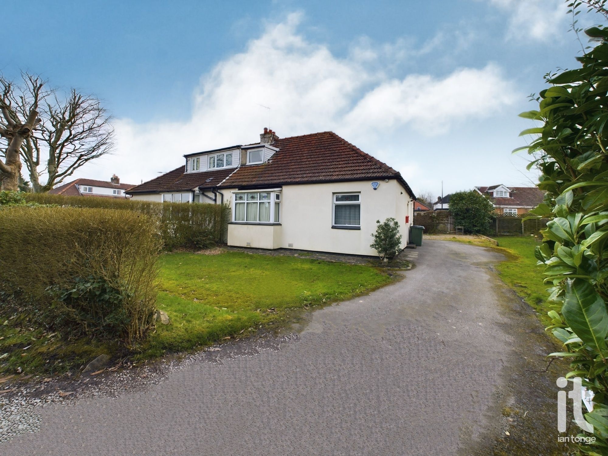 3 bedroom semi-detached bungalow Sold in Stockport - Photograph 2.
