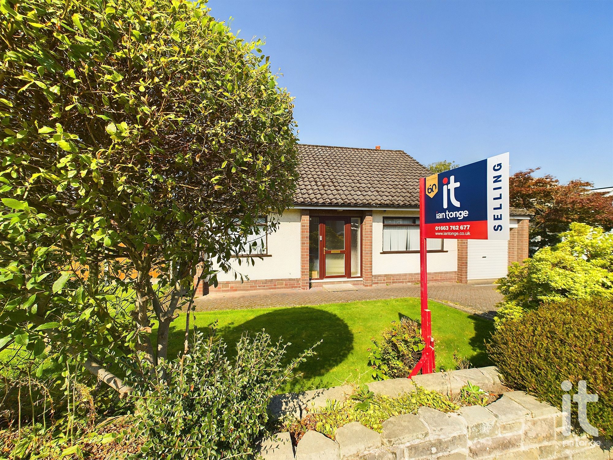 4 bedroom detached bungalow Sold in Stockport - Photograph 10.