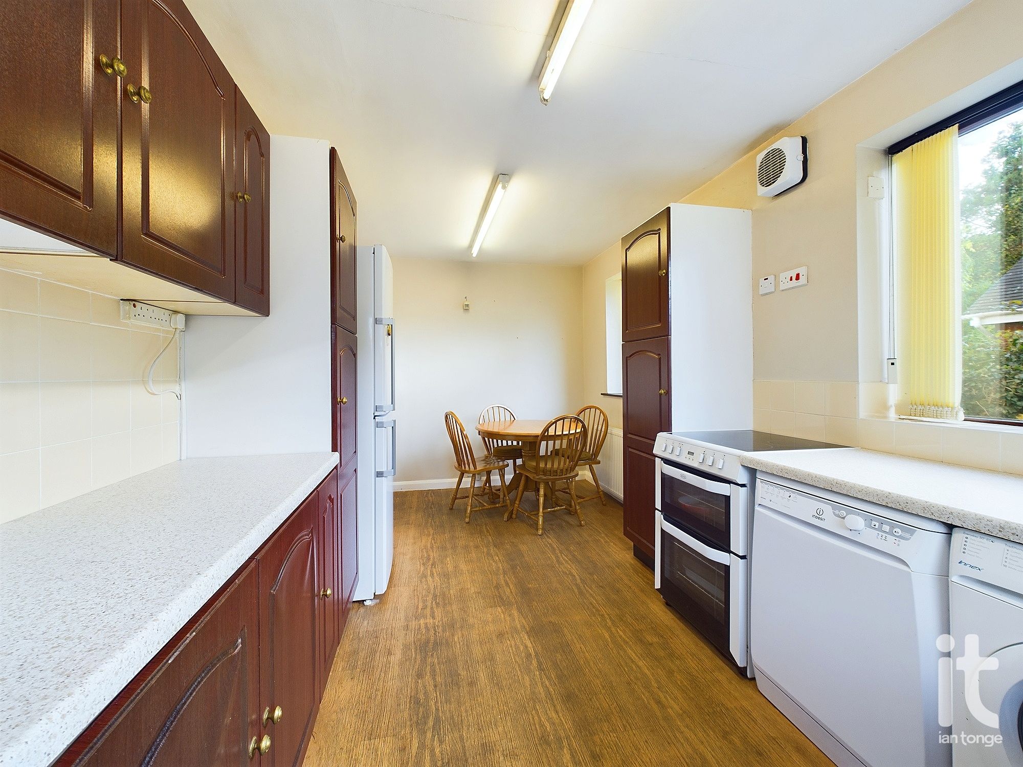 4 bedroom detached bungalow Sold in Stockport - Photograph 21.