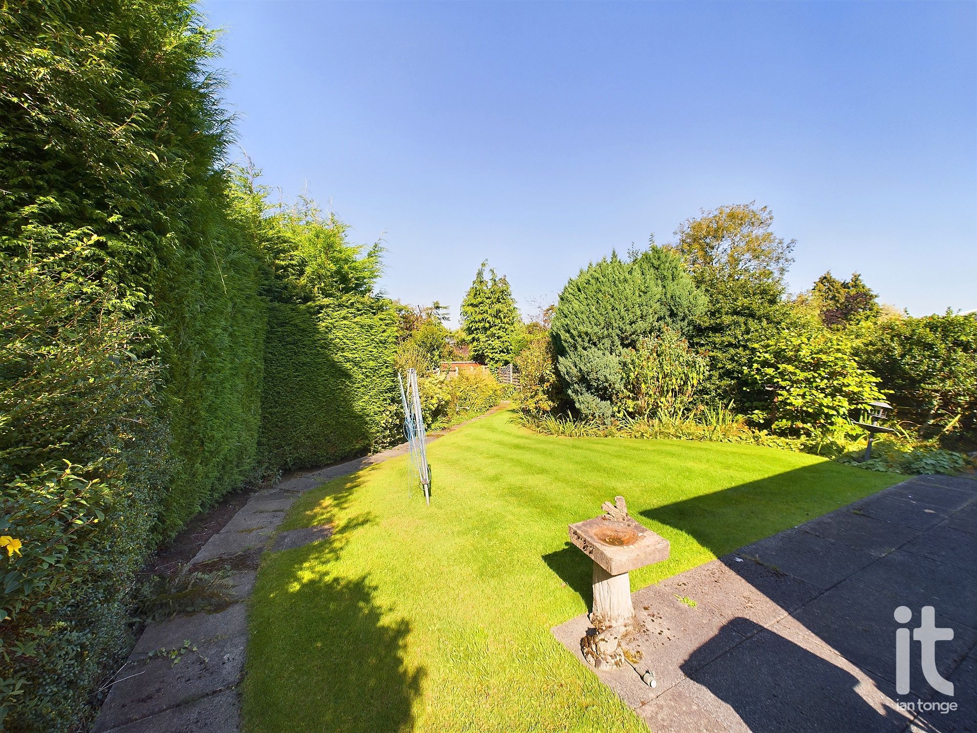 4 bedroom detached bungalow Sold in Stockport - Photograph 6.