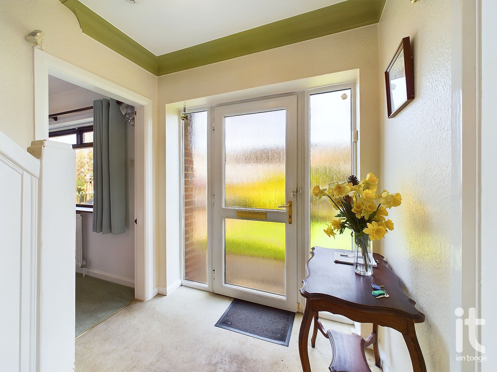 4 bedroom detached bungalow Sold in Stockport - Photograph 14.