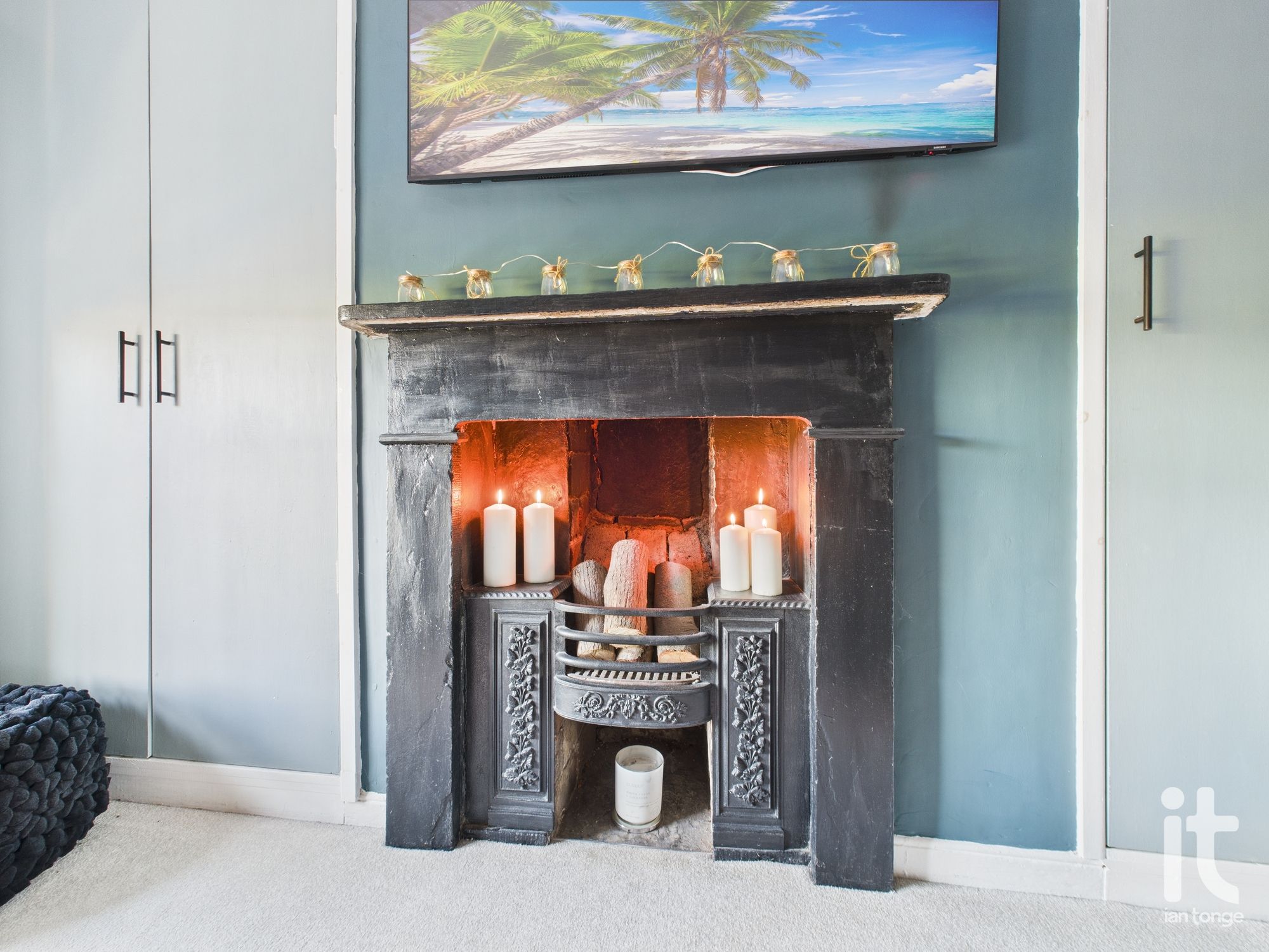 2 bedroom mid terraced house For Sale in Stockport - Photograph 12.