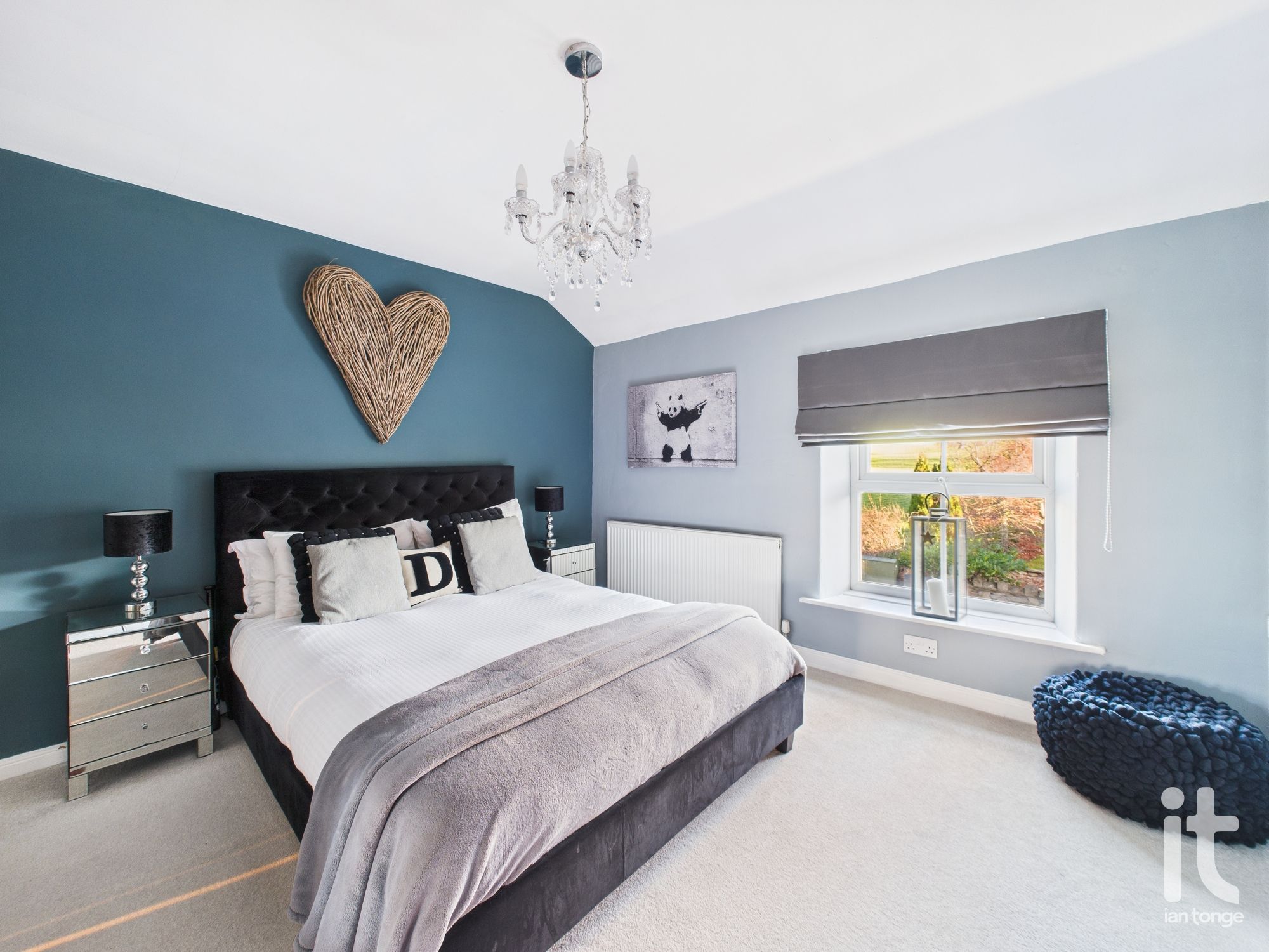 2 bedroom mid terraced house For Sale in Stockport - Photograph 10.