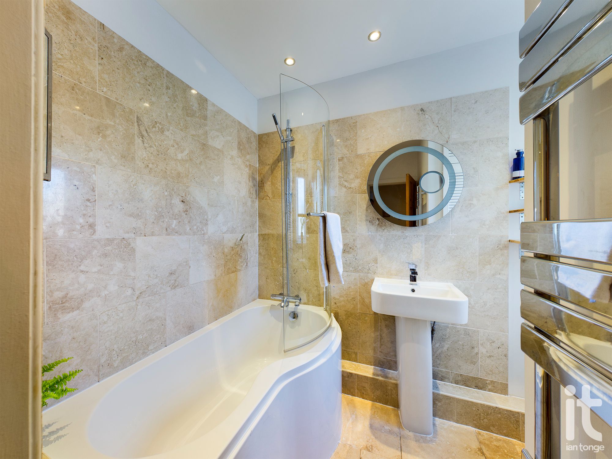 2 bedroom mid terraced house Sold in Sale - Photograph 5.