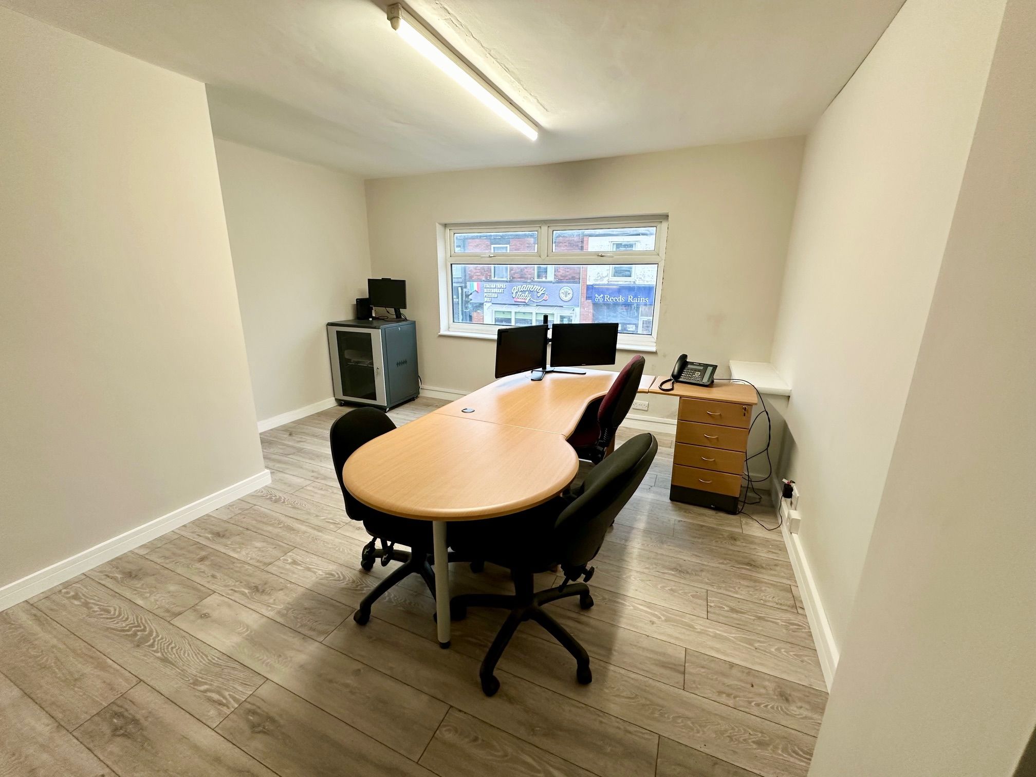 Office Under Offer in Stockport - Photograph 4.