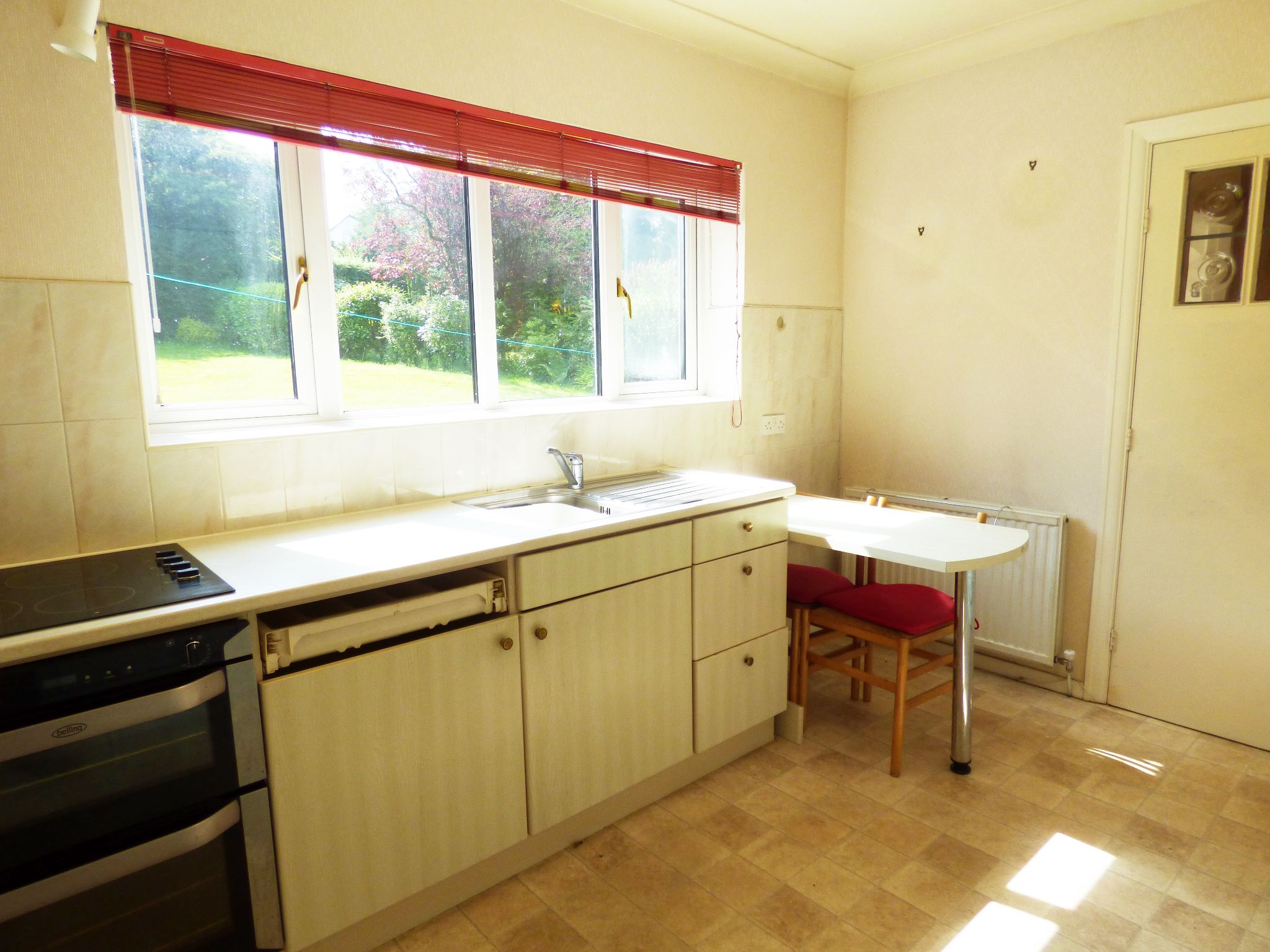 4 bedroom detached house SSTC in Hyde - Kitchen.
