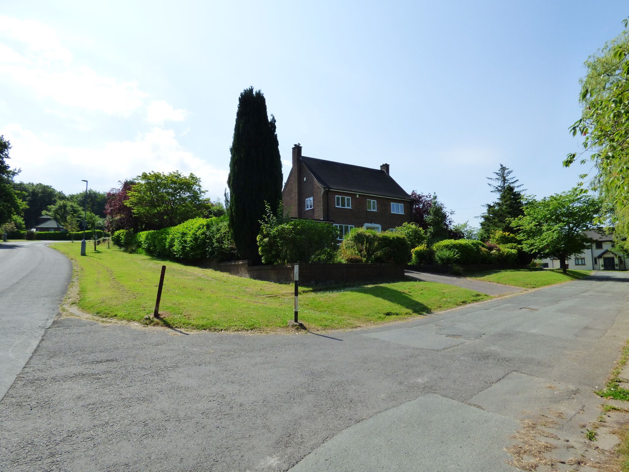 4 bedroom detached house SSTC in Hyde - Front Elevation.