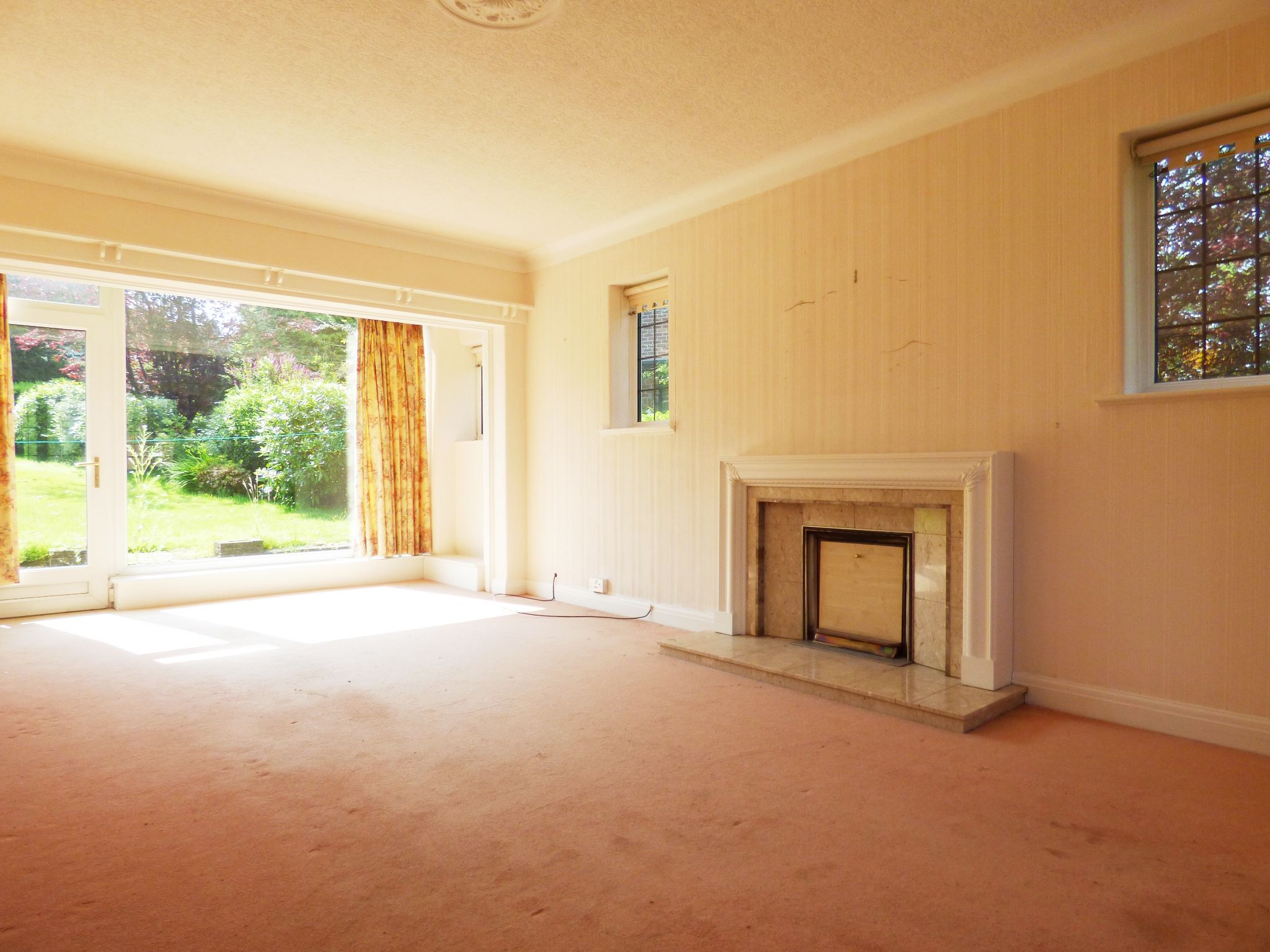 4 bedroom detached house SSTC in Hyde - Living Room.