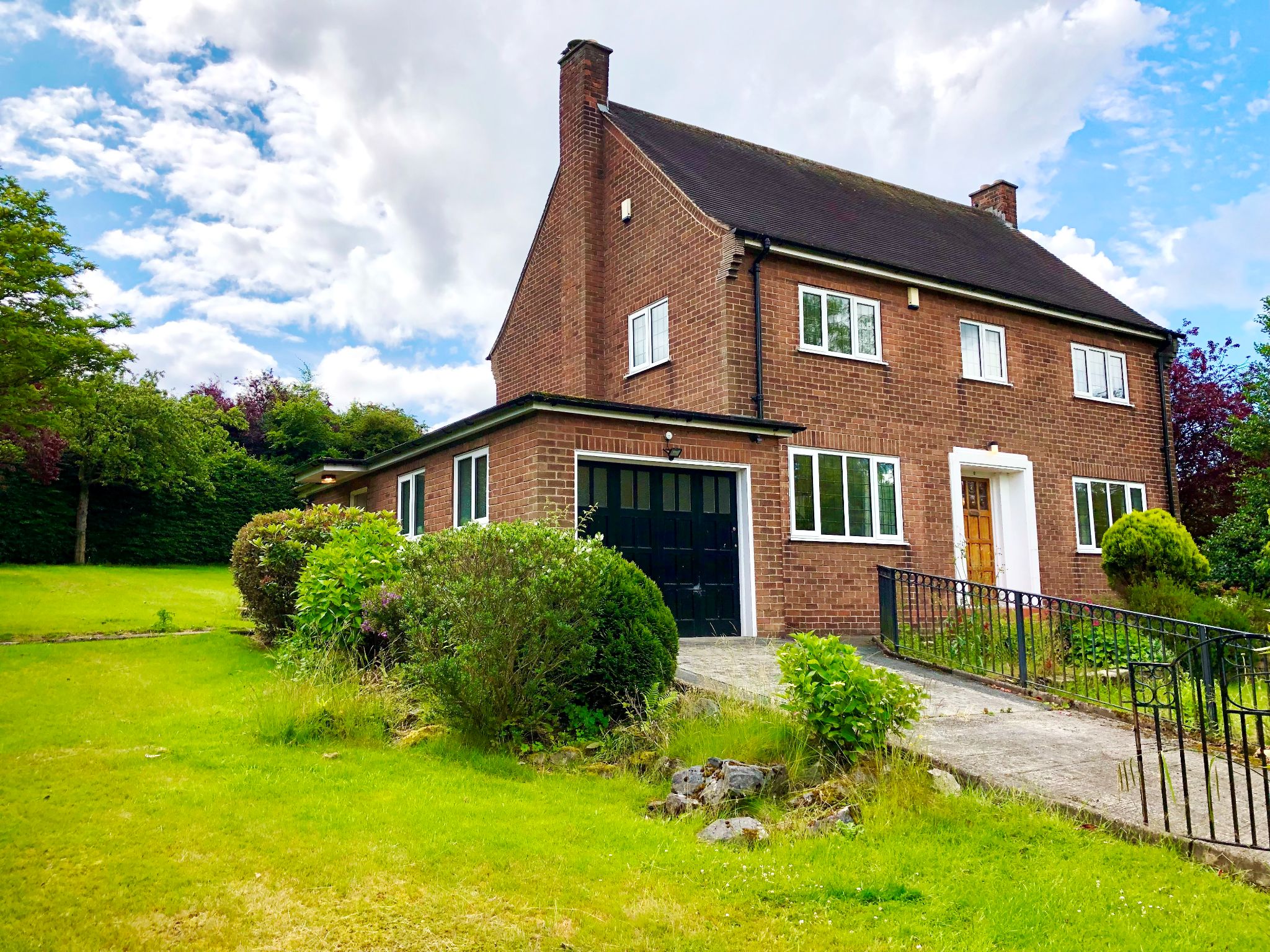 4 bedroom detached house SSTC in Hyde - Front Elevation.