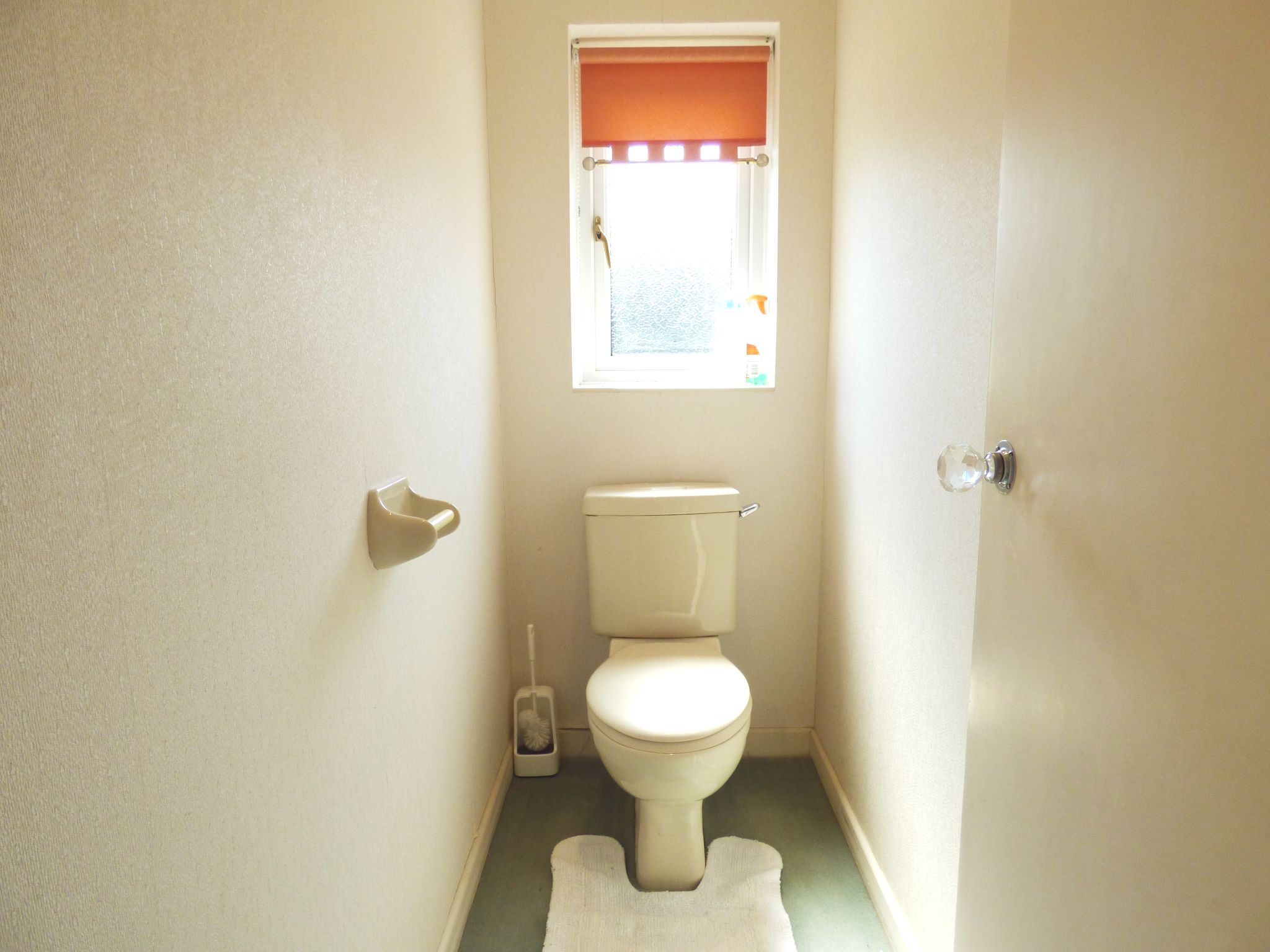 4 bedroom detached house SSTC in Hyde - WC.
