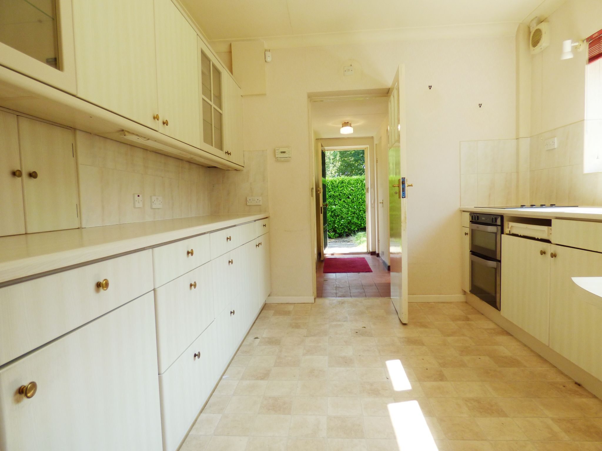 4 bedroom detached house SSTC in Hyde - Kitchen.