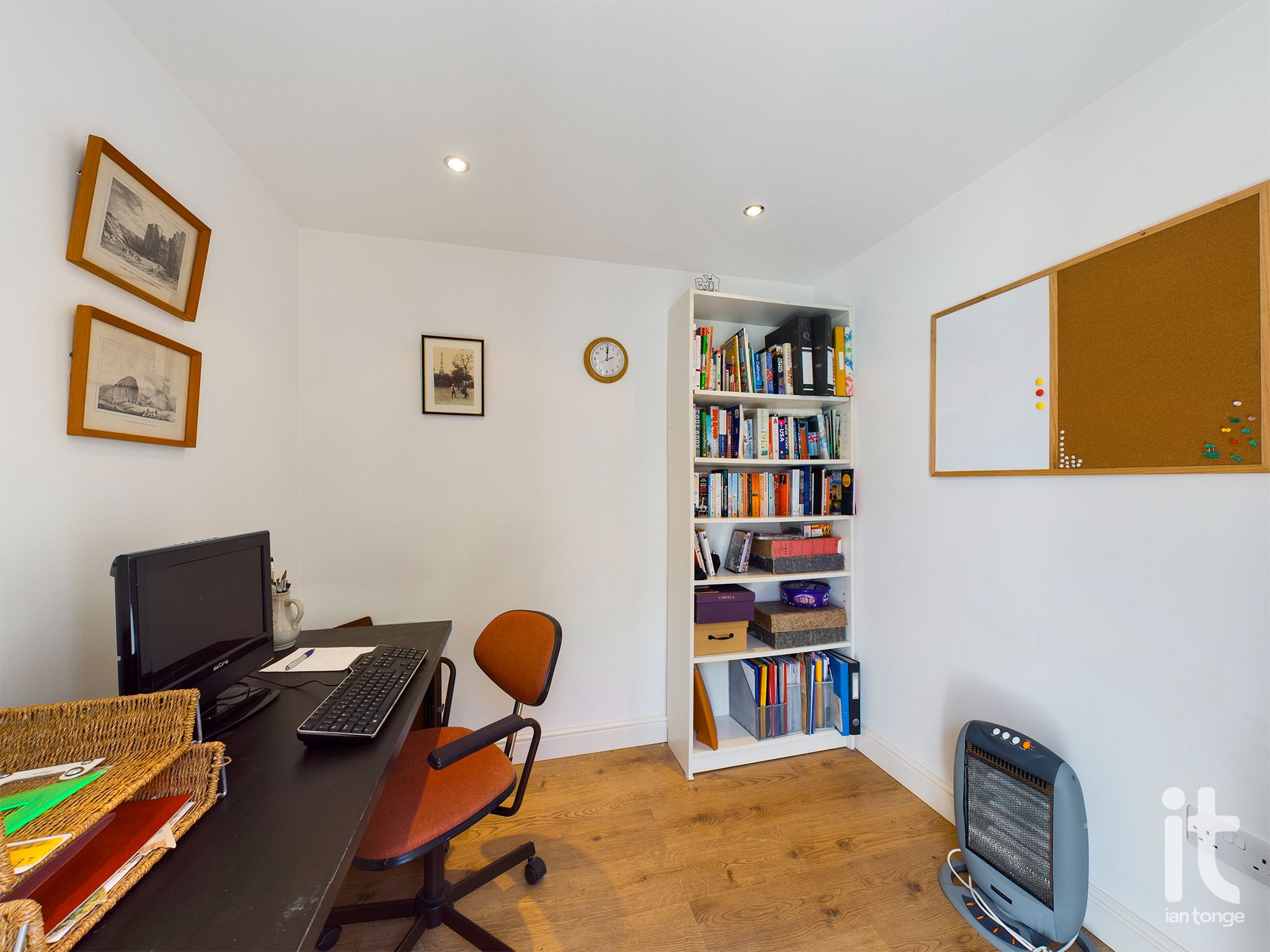 3 bedroom semi-detached house Under Offer in Stockport - Photograph 14.
