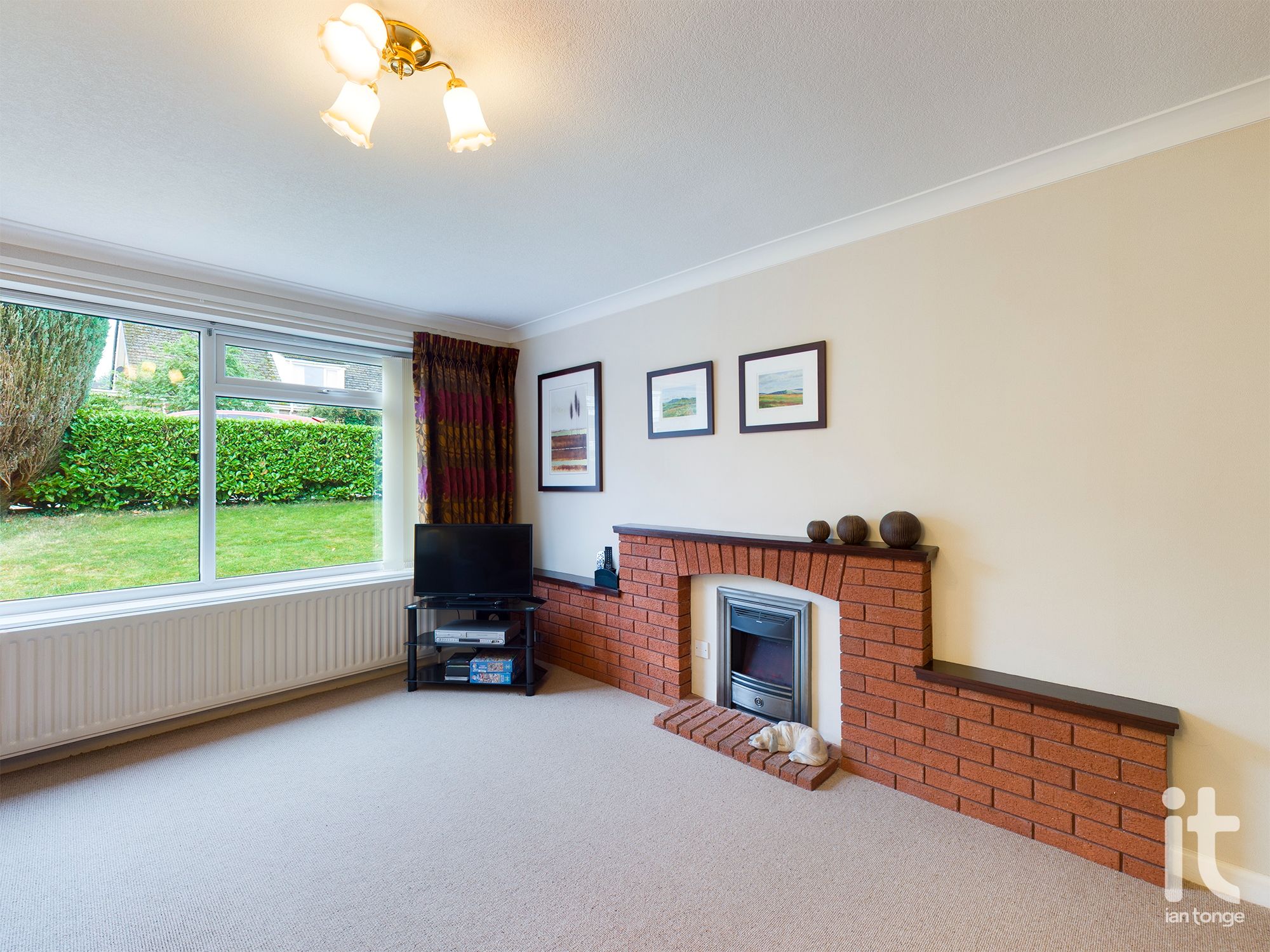 4 bedroom detached house SSTC in Stockport - Second Lounge.