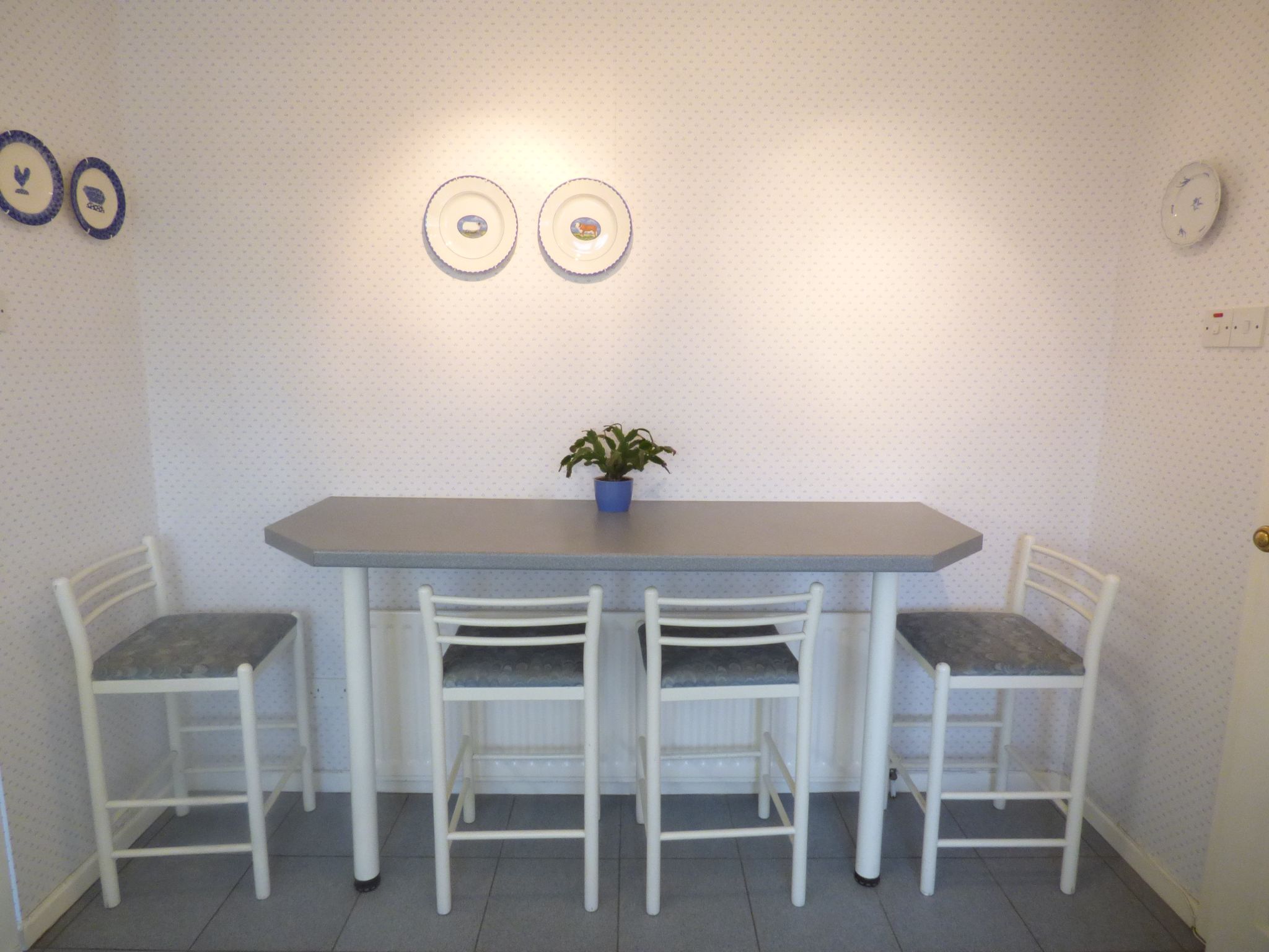 4 bedroom detached house SSTC in Stockport - Breakfast Bar.