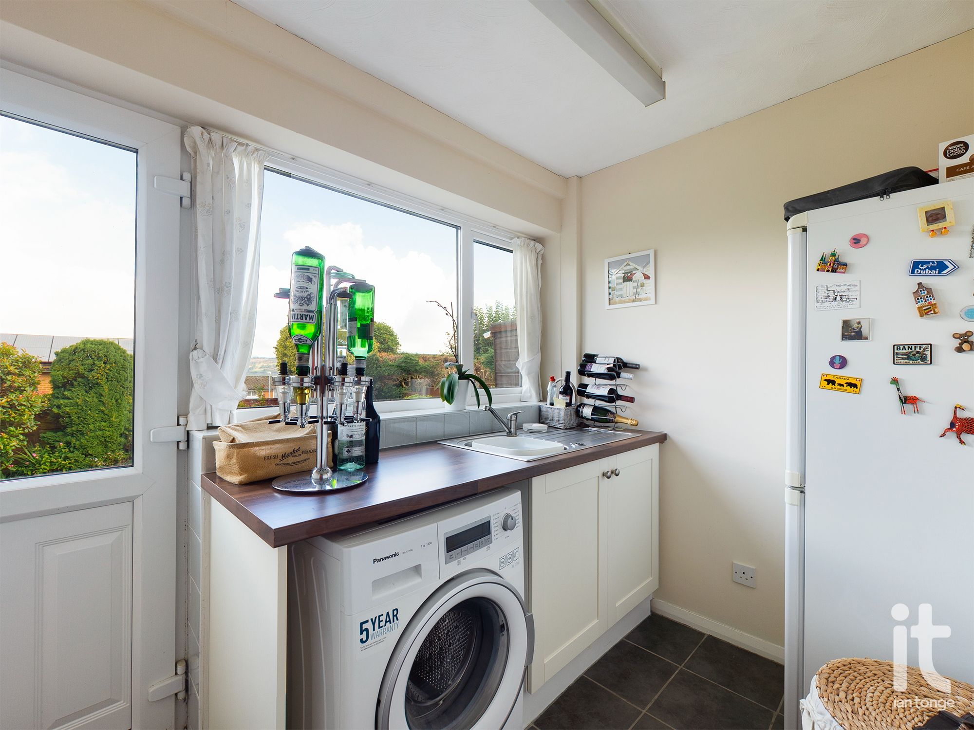 4 bedroom detached house SSTC in Stockport - Utility Room.