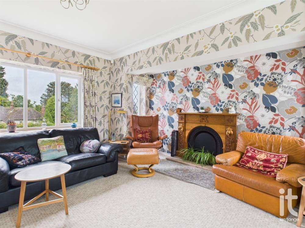 4 bedroom detached house Under Offer in Stockport - Photograph 7.