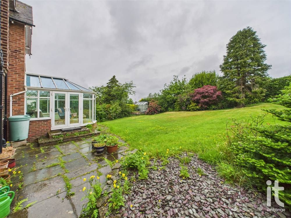 4 bedroom detached house Under Offer in Stockport - Photograph 22.