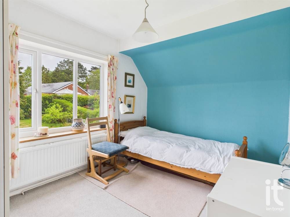 4 bedroom detached house Under Offer in Stockport - Photograph 15.