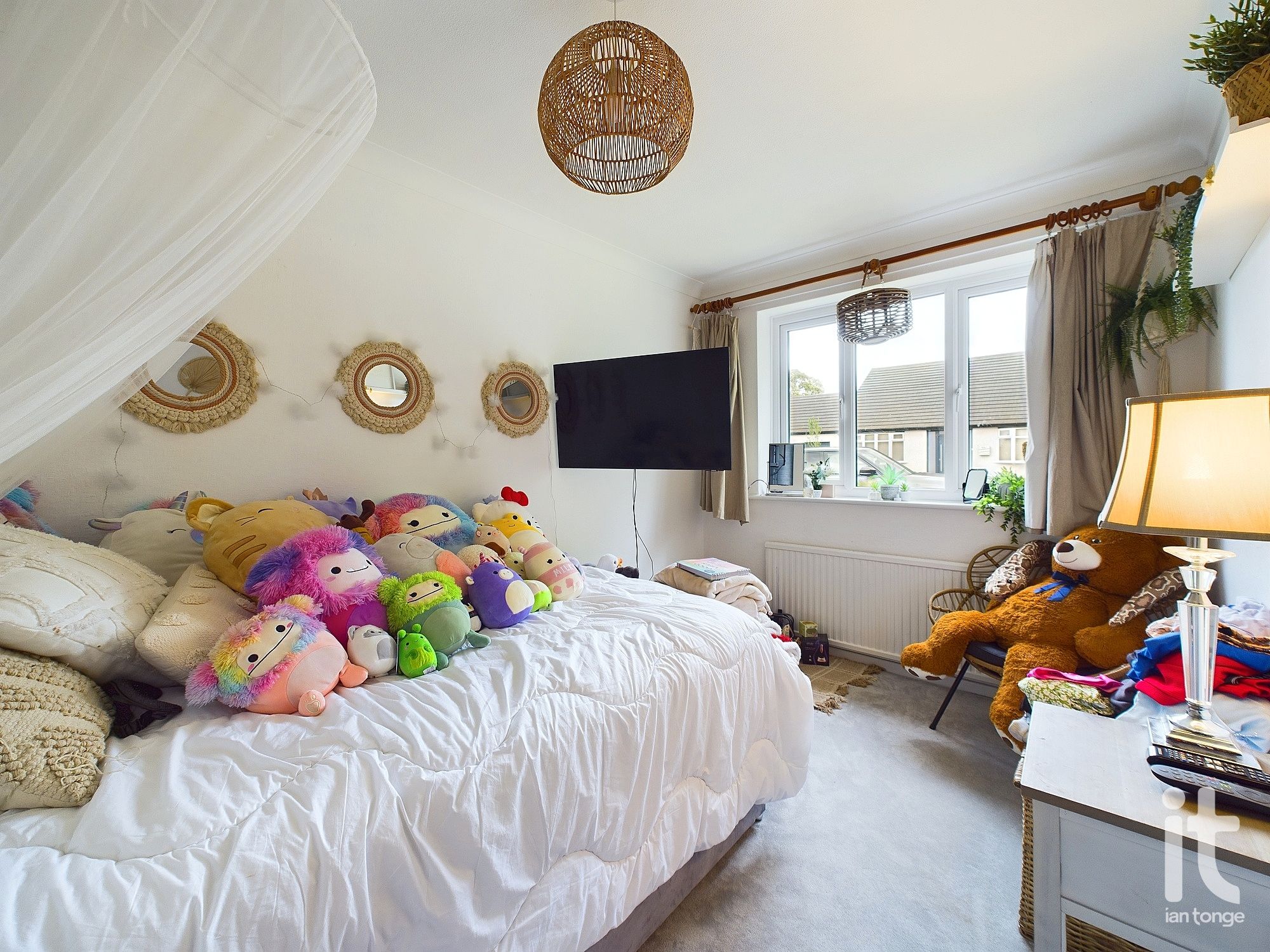 3 bedroom detached bungalow For Sale in Stockport - Photograph 22.