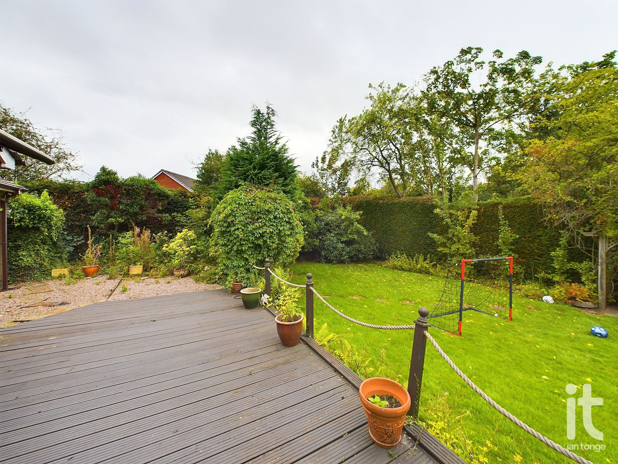 3 bedroom detached bungalow For Sale in Stockport - Photograph 30.