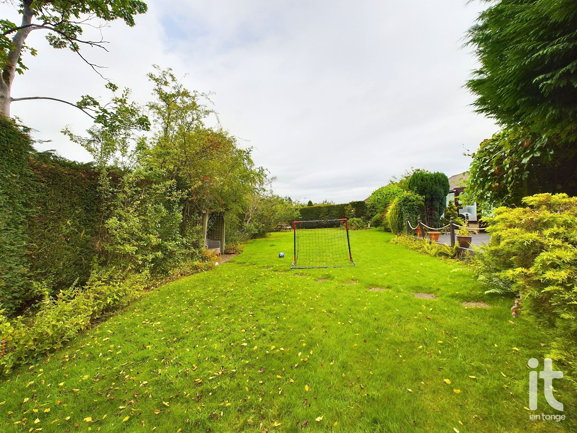 3 bedroom detached bungalow For Sale in Stockport - Photograph 32.