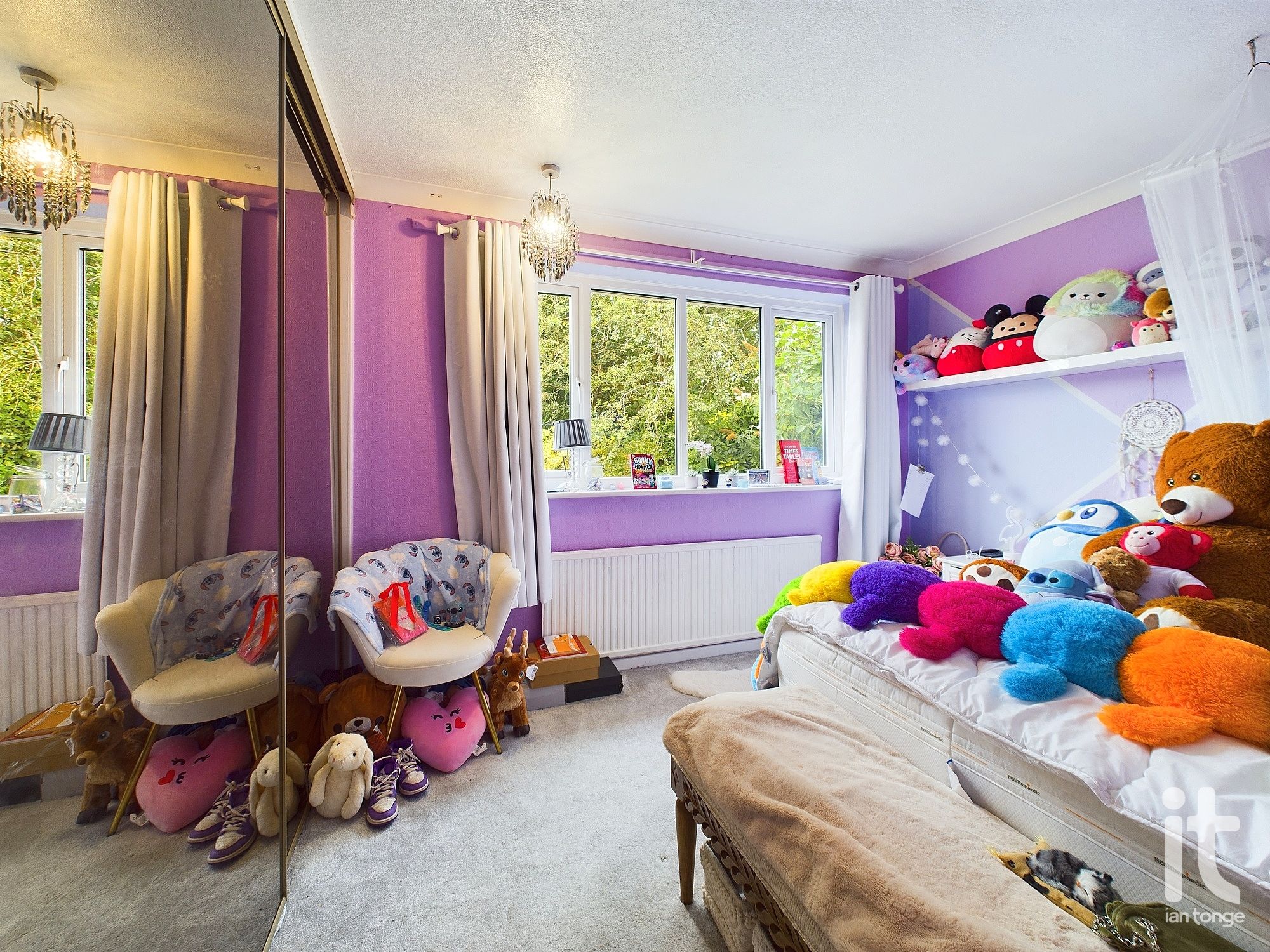 3 bedroom detached bungalow For Sale in Stockport - Photograph 20.