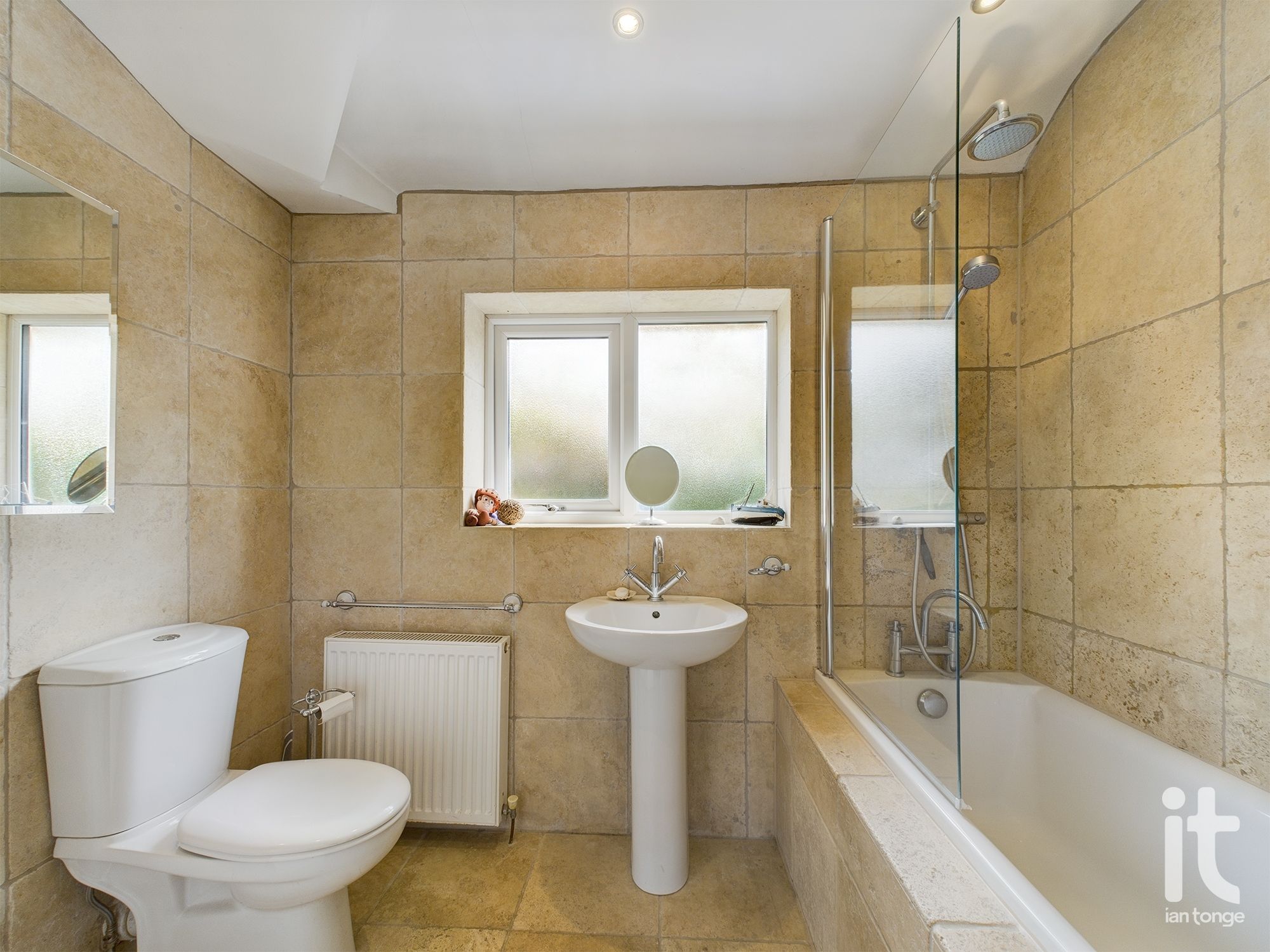 3 bedroom semi-detached house SSTC in Stockport - Photograph 14.