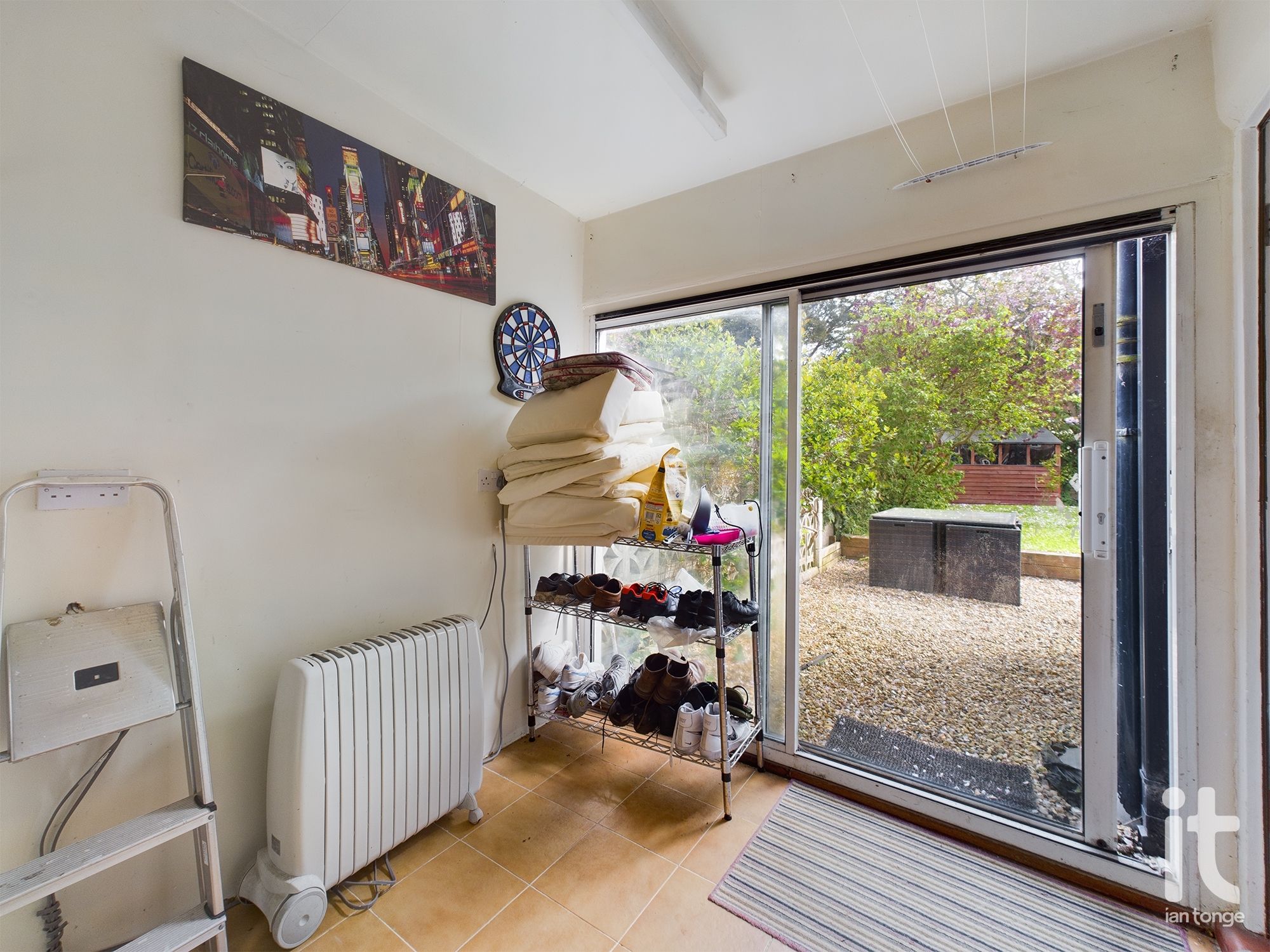 3 bedroom semi-detached house SSTC in Stockport - Photograph 16.