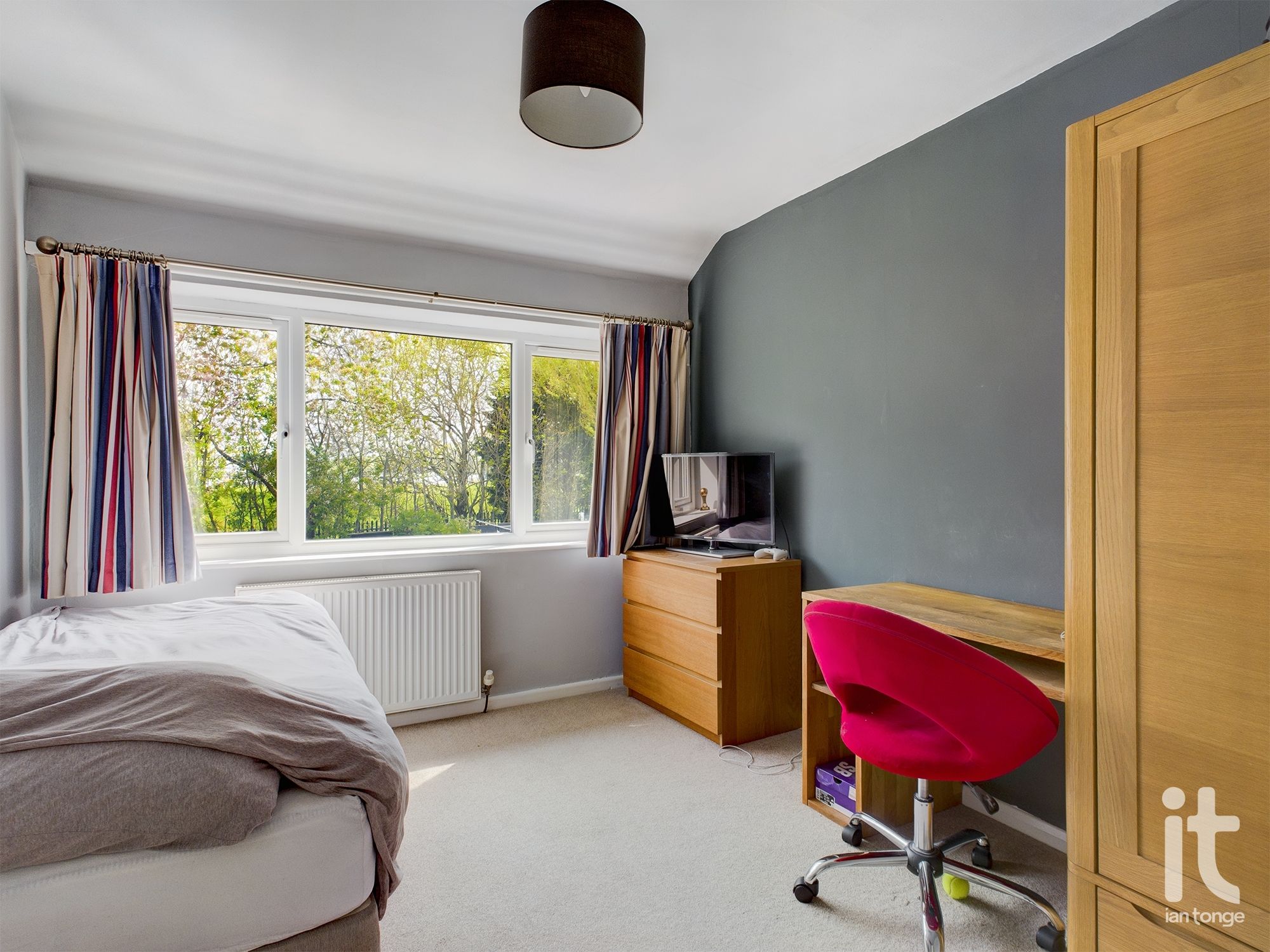 3 bedroom semi-detached house SSTC in Stockport - Photograph 11.