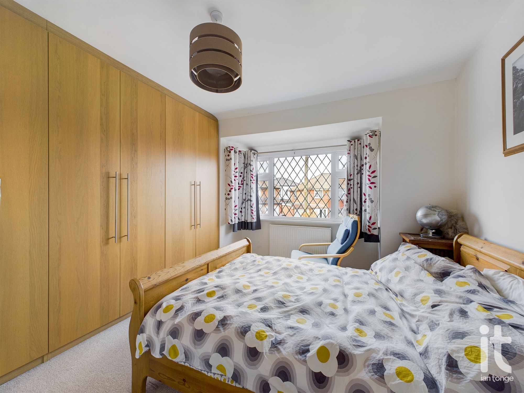 3 bedroom semi-detached house SSTC in Stockport - Photograph 13.
