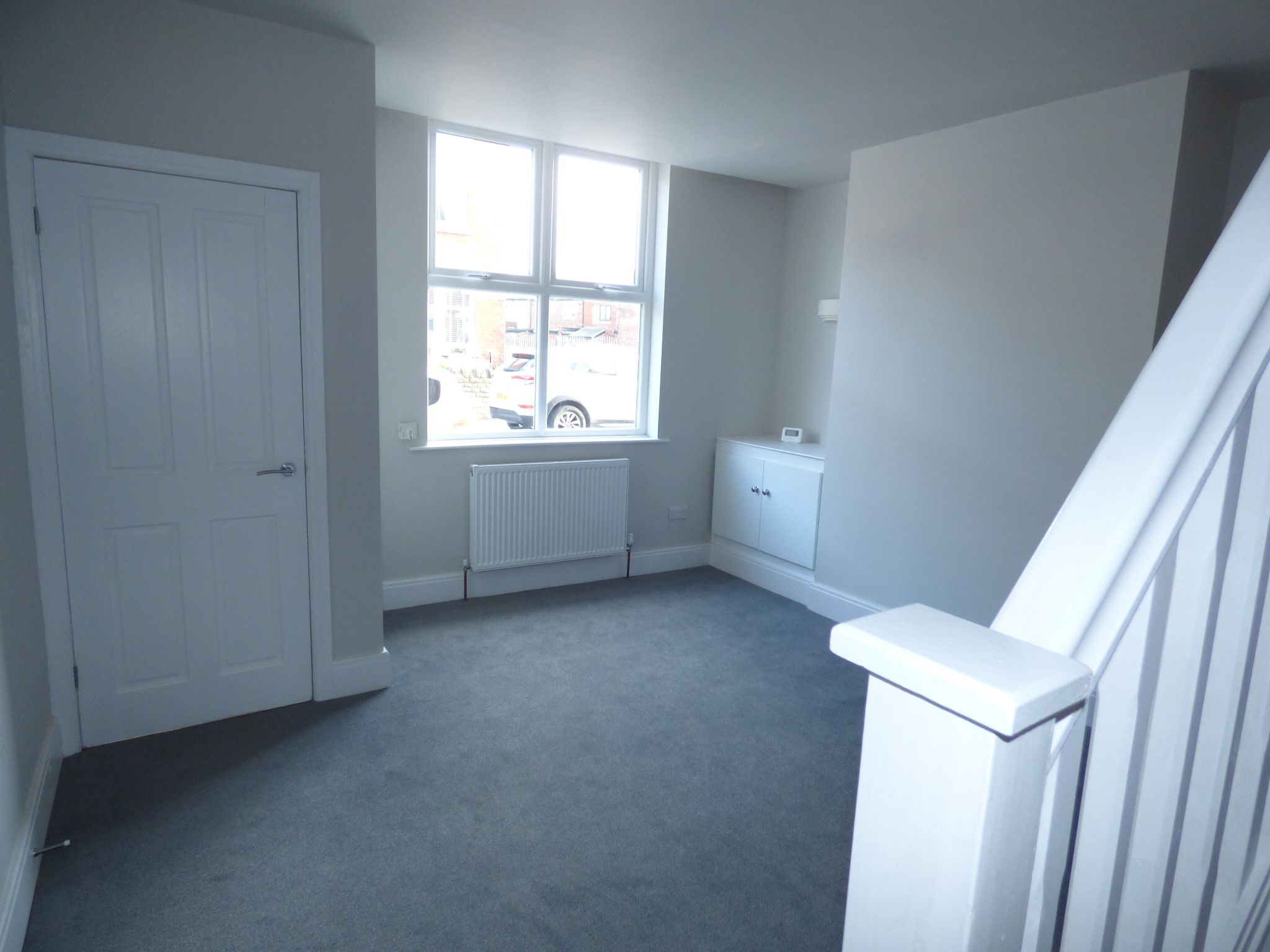 2 bedroom mid terraced house To Let in Stockport - Property photograph.