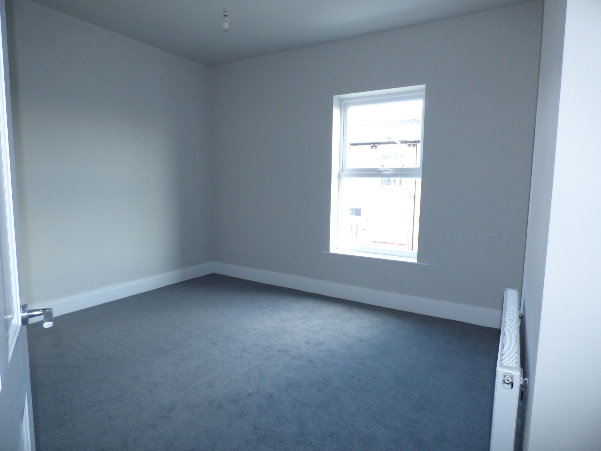 2 bedroom mid terraced house To Let in Stockport - Photograph 6.
