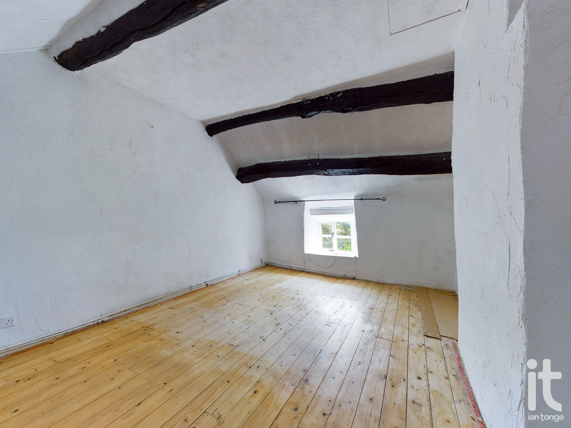 1 bedroom cottage house Sold in Stockport - Photograph 33.