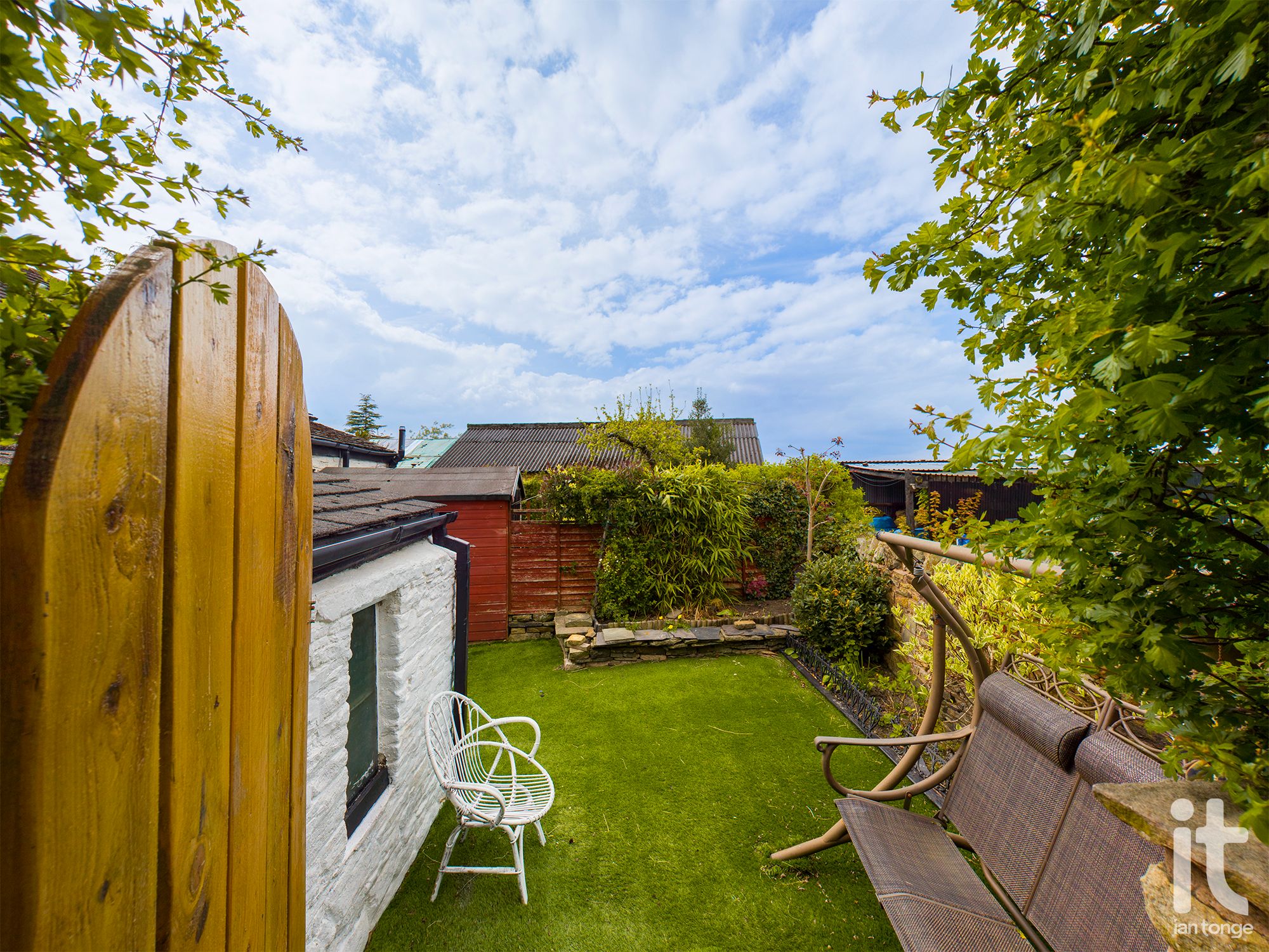 1 bedroom cottage house Sold in Stockport - Photograph 24.