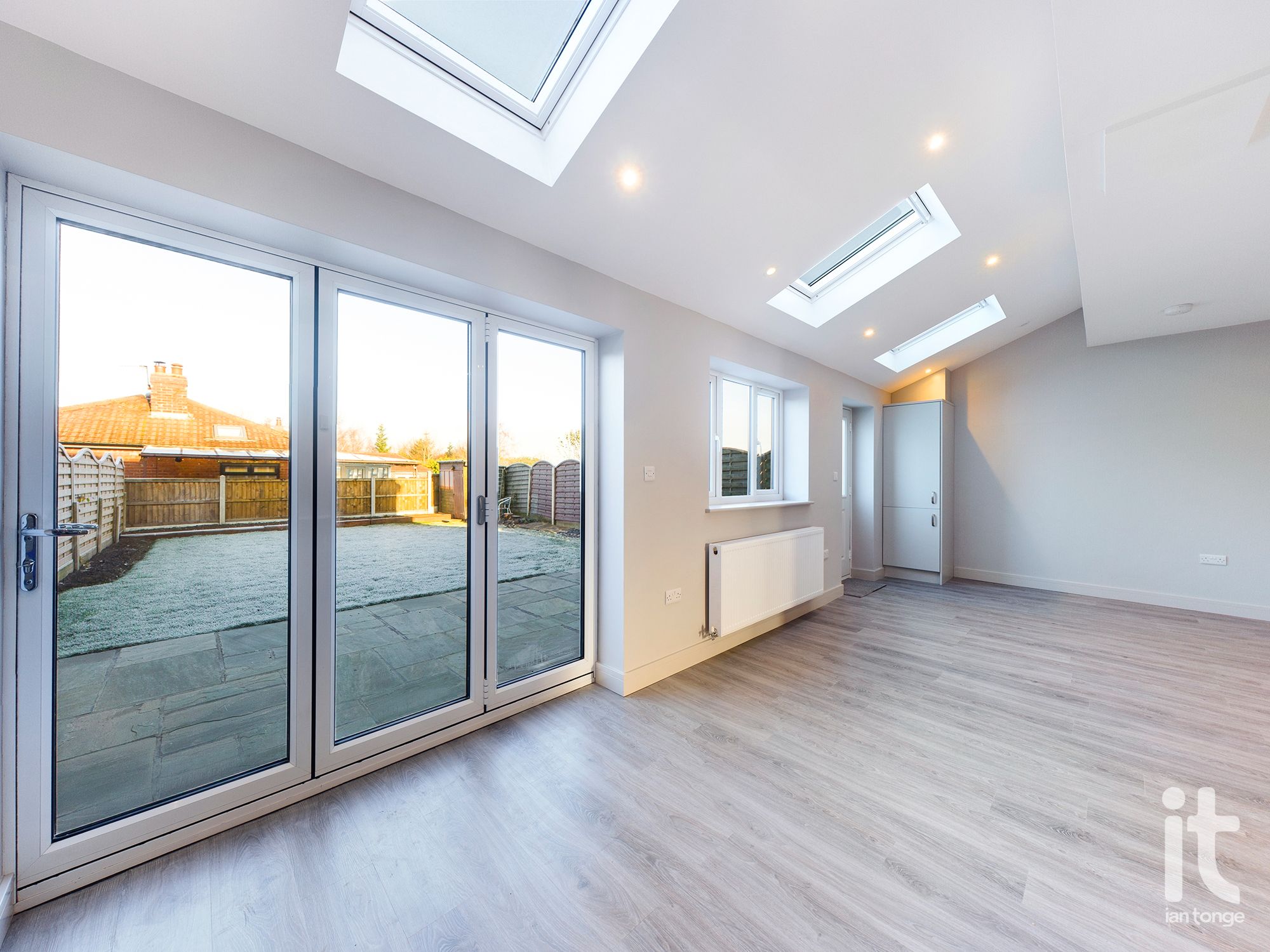 4 bedroom semi-detached house SSTC in Stockport - Photograph 9.