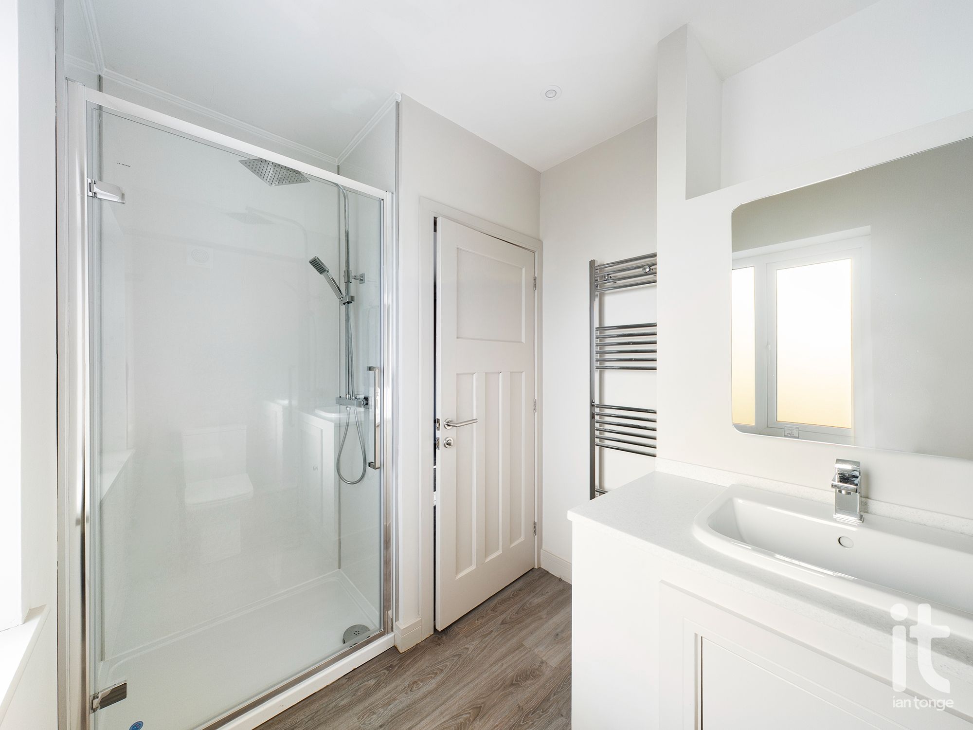 4 bedroom semi-detached house SSTC in Stockport - Photograph 16.