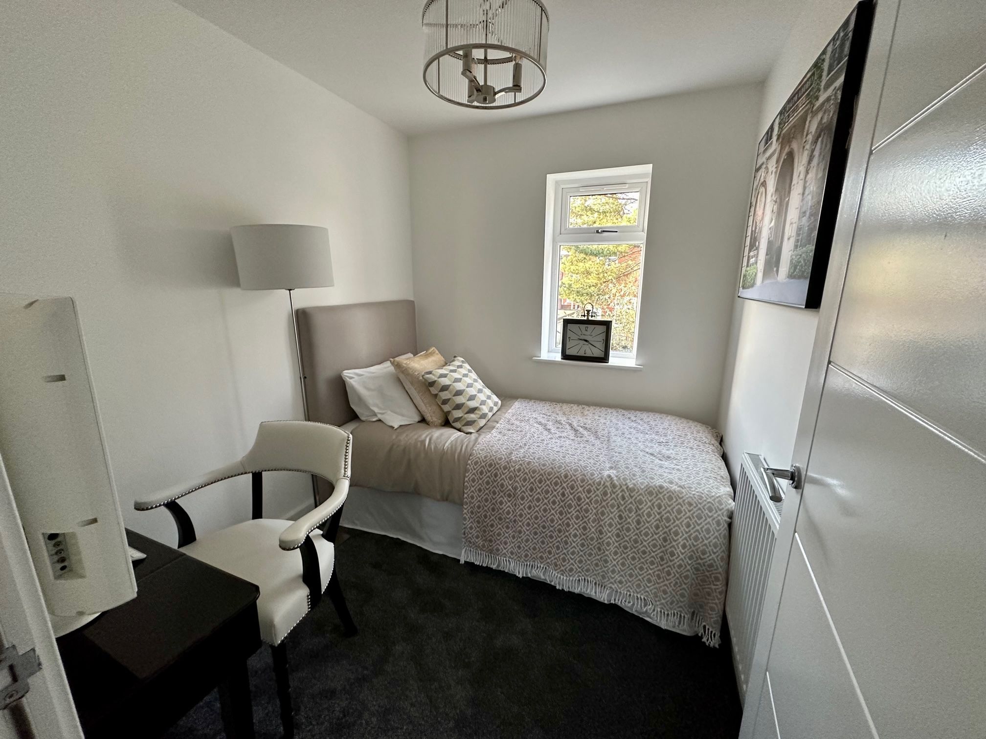 3 bedroom mews house Under Offer in Stockport - Photograph 11.