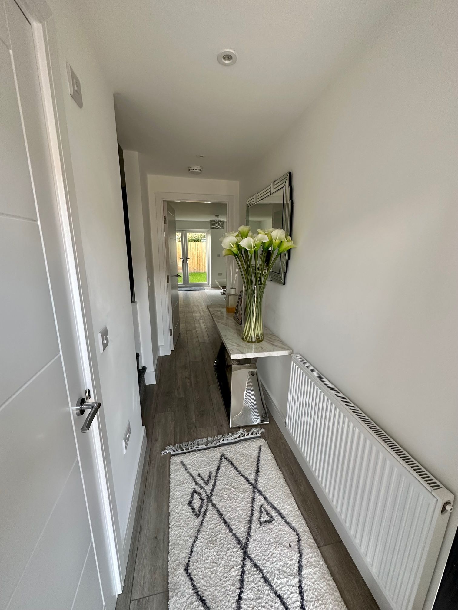3 bedroom mews house Under Offer in Stockport - Photograph 4.