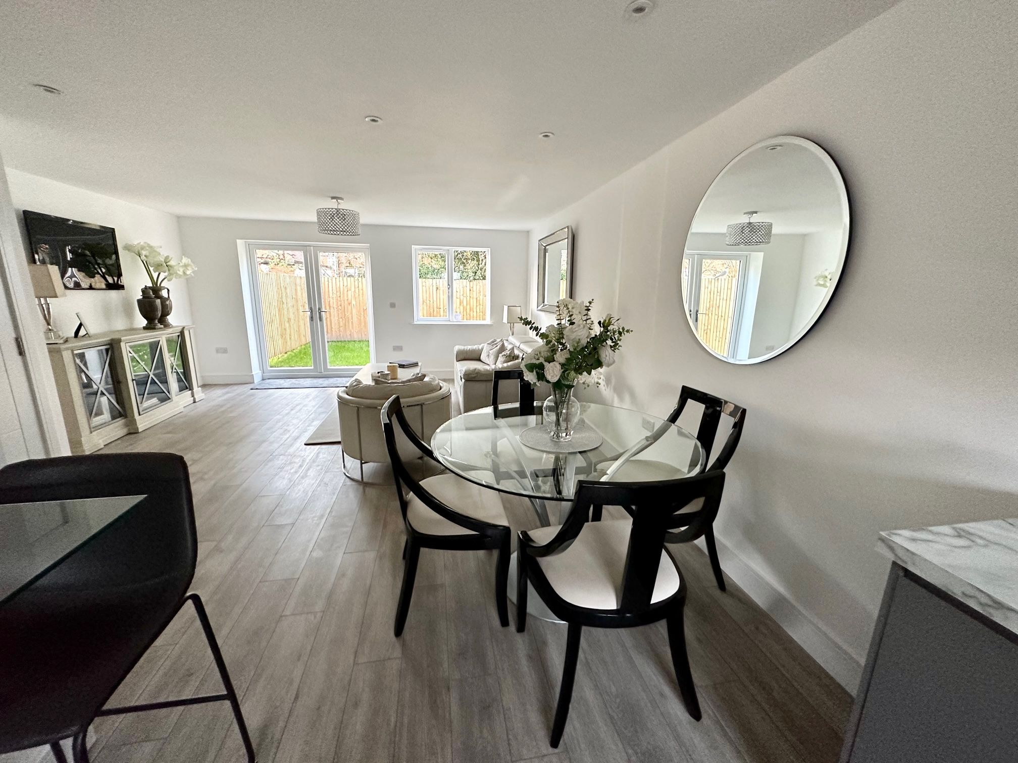 3 bedroom mews house Under Offer in Stockport - Photograph 5.