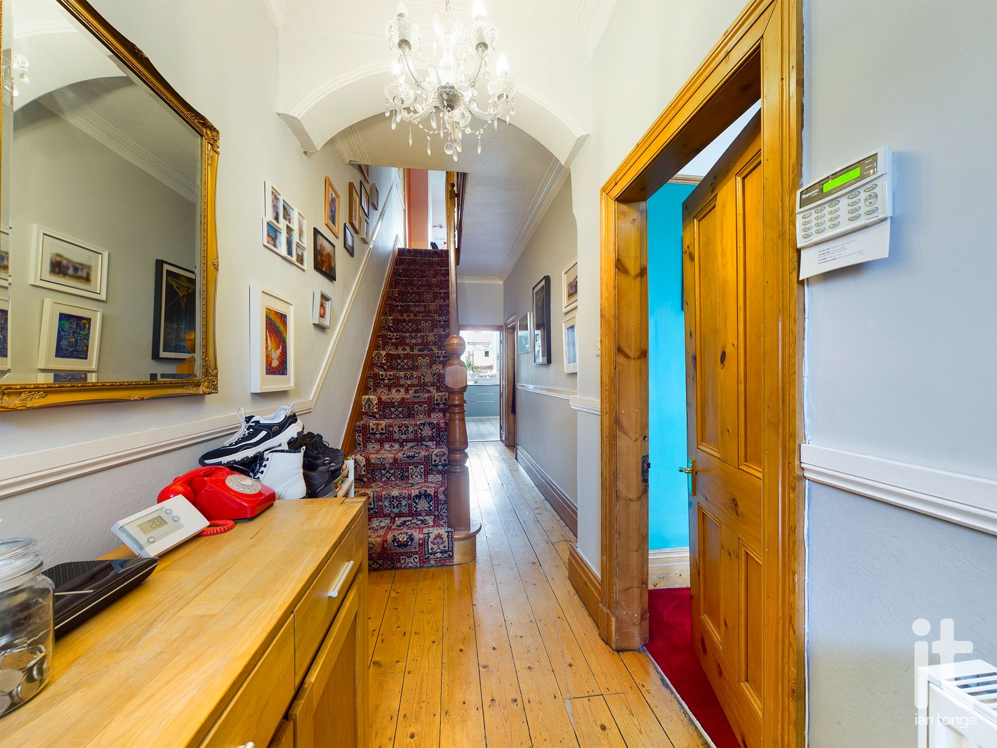 5 bedroom semi-detached house Sold in Stockport - Photograph 3.