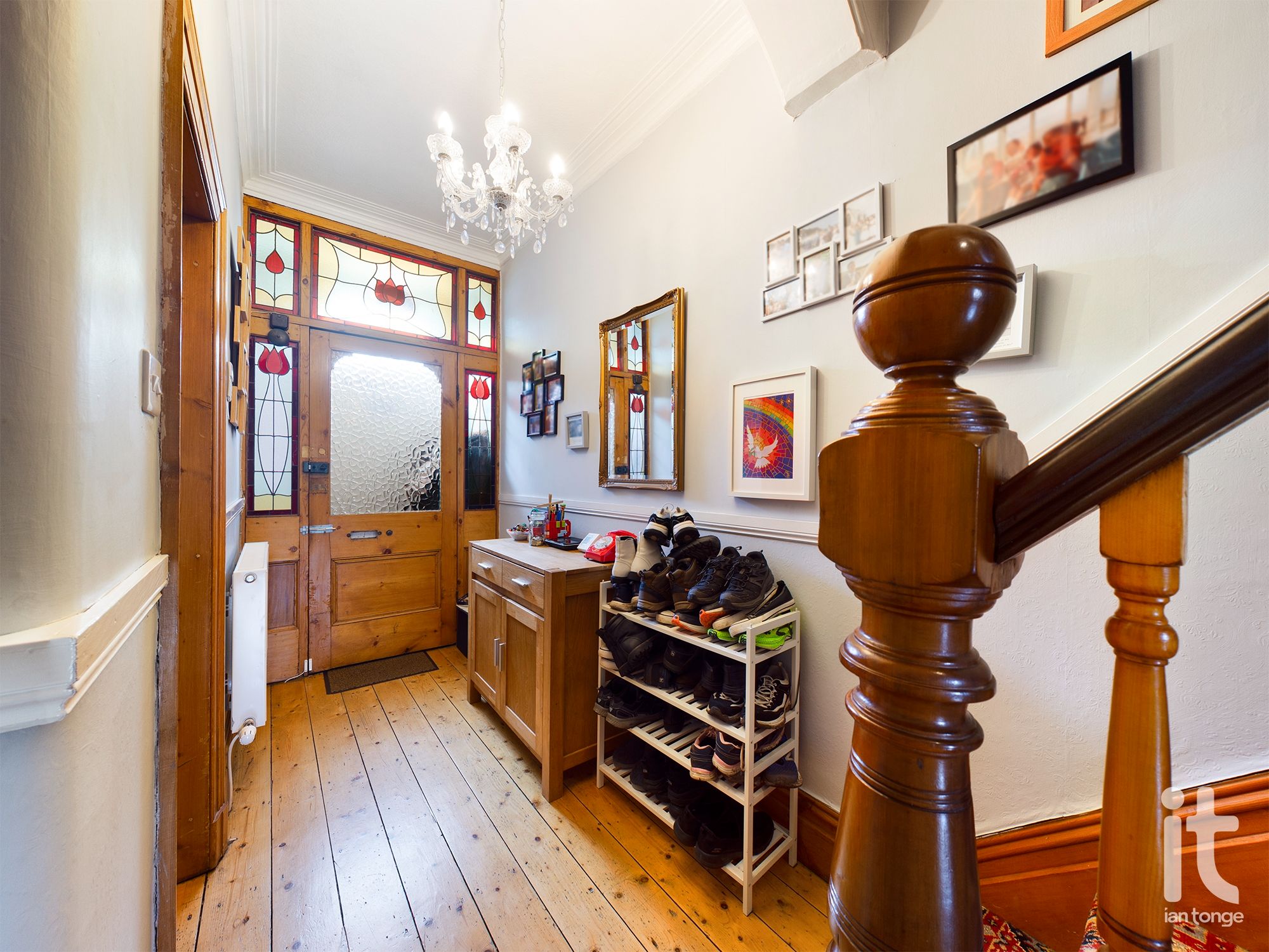 5 bedroom semi-detached house Sold in Stockport - Photograph 5.