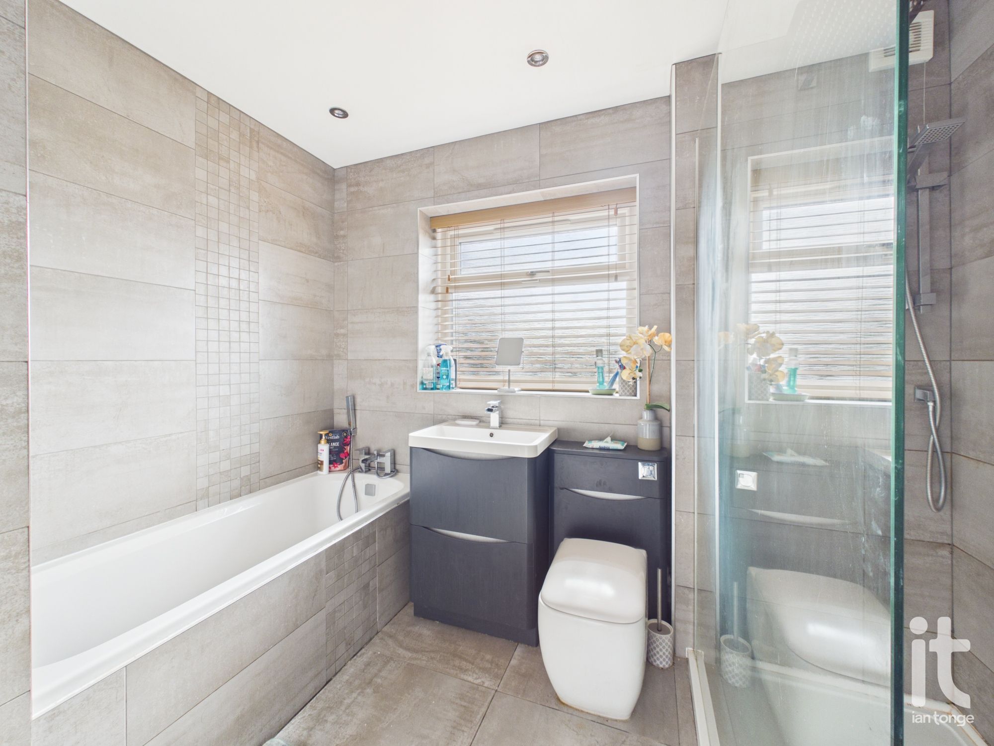 3 bedroom link detached house For Sale in Stockport - Photograph 18.